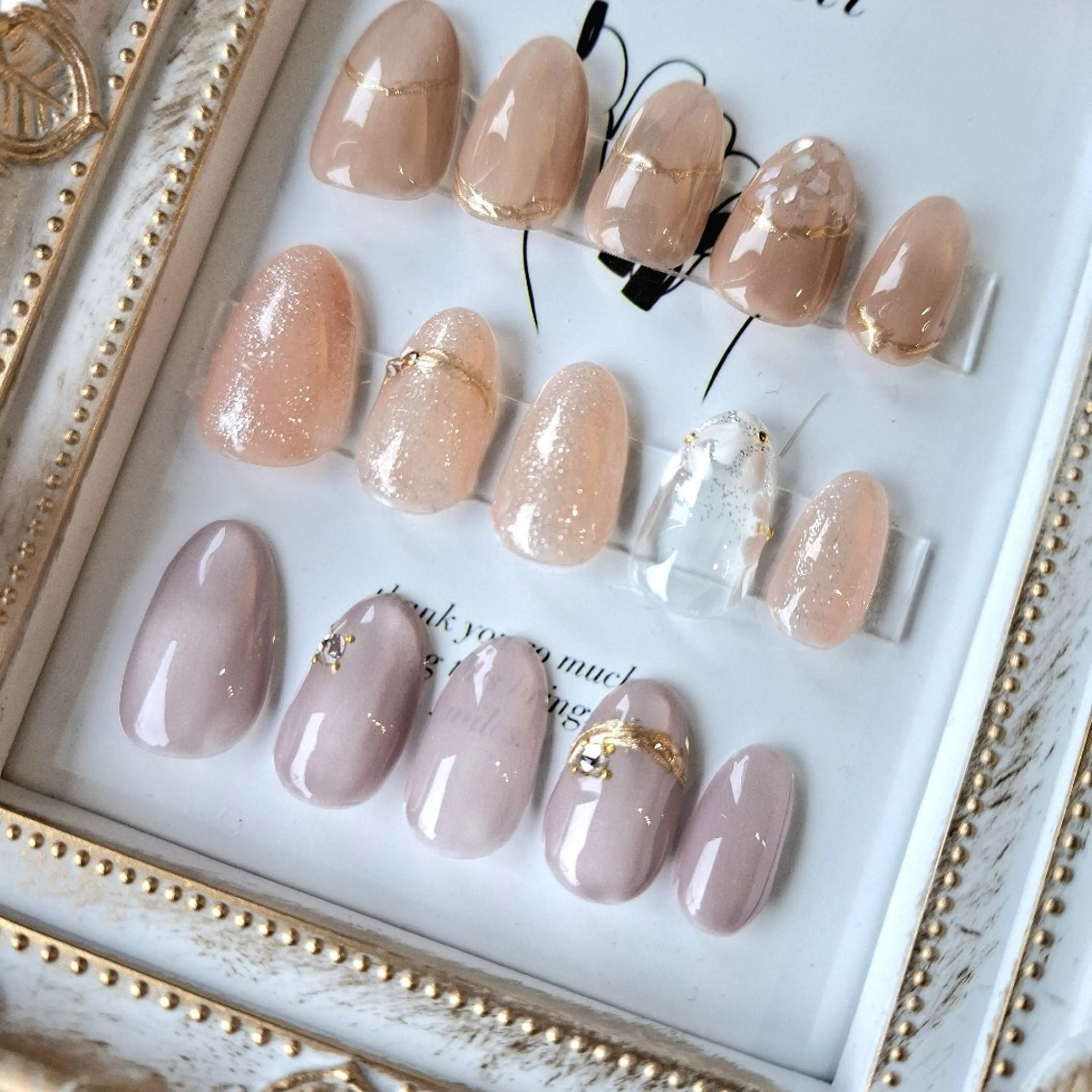 デザインネイル(サンプルから選べます)の写真