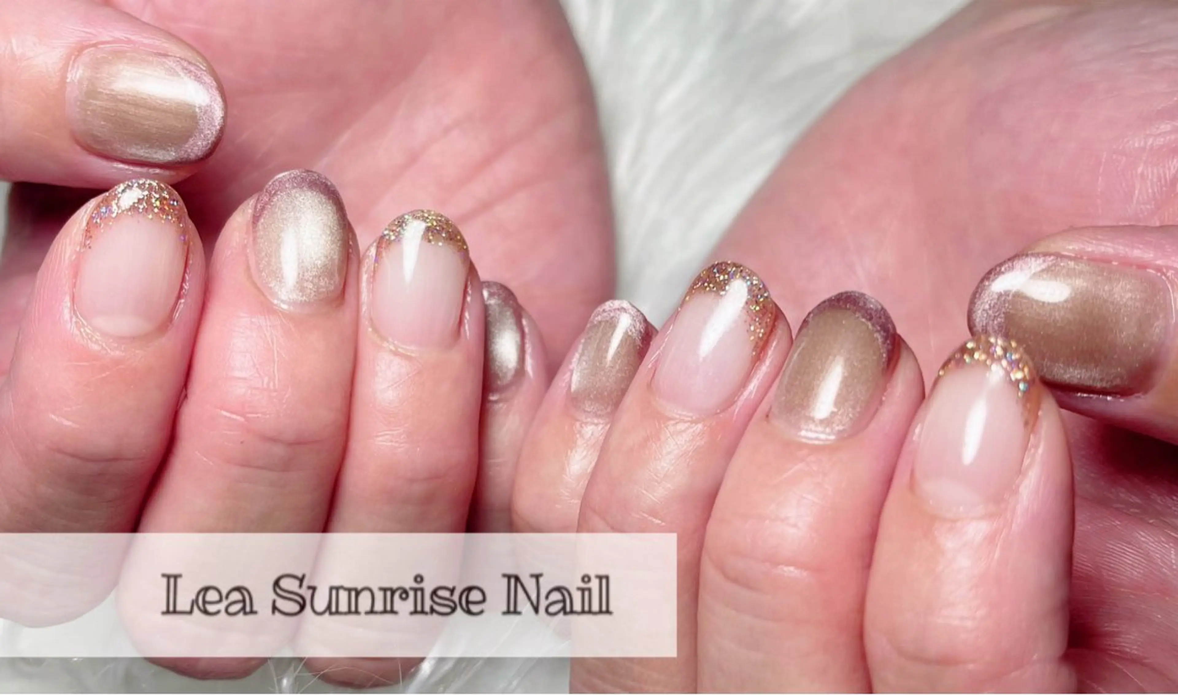 ネイル フレンチネイル マグネットネイル マグネットフレンチ LeaSunrise Nailのネイルデザイン