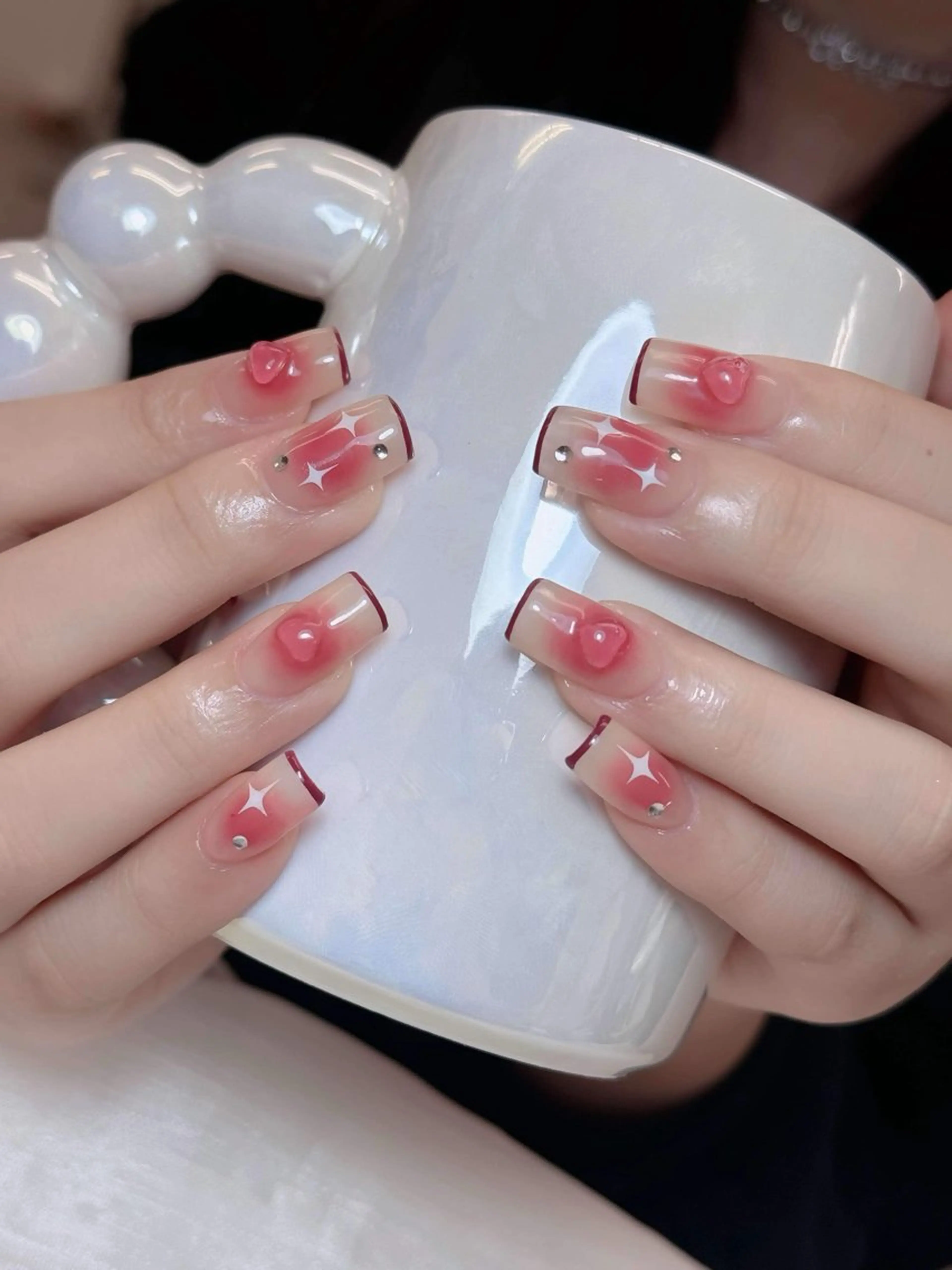 ネイル アートネイル オーロラネイル チークネイル 長さ出し フットネイル ハンドネイル ハンドケア Anh Nail 歌舞伎町のネイルデザイン