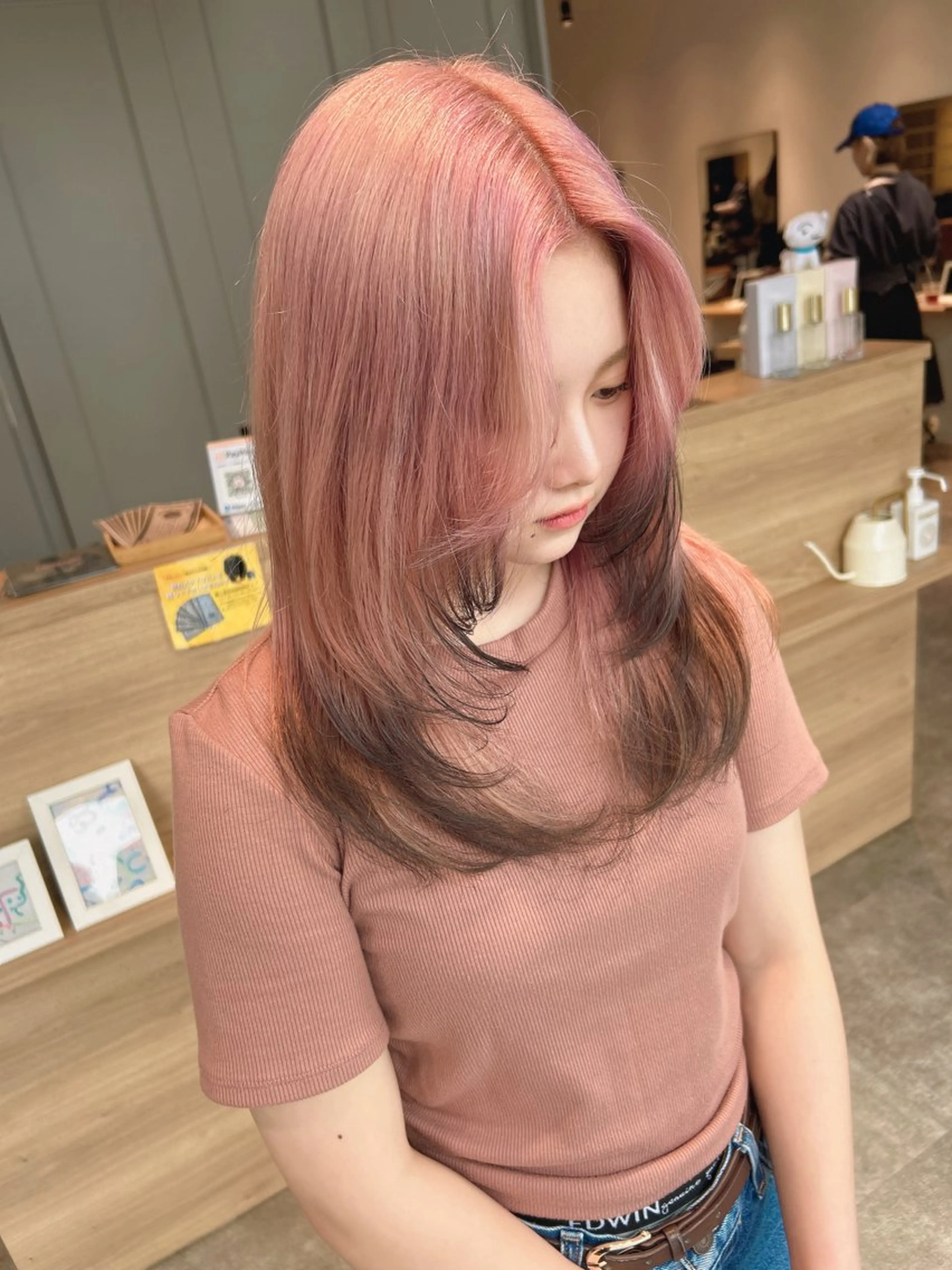 セミロング カラー レイヤーカット 髪質改善特化型美容師 🫧岡本璃来🫧のヘアスタイル