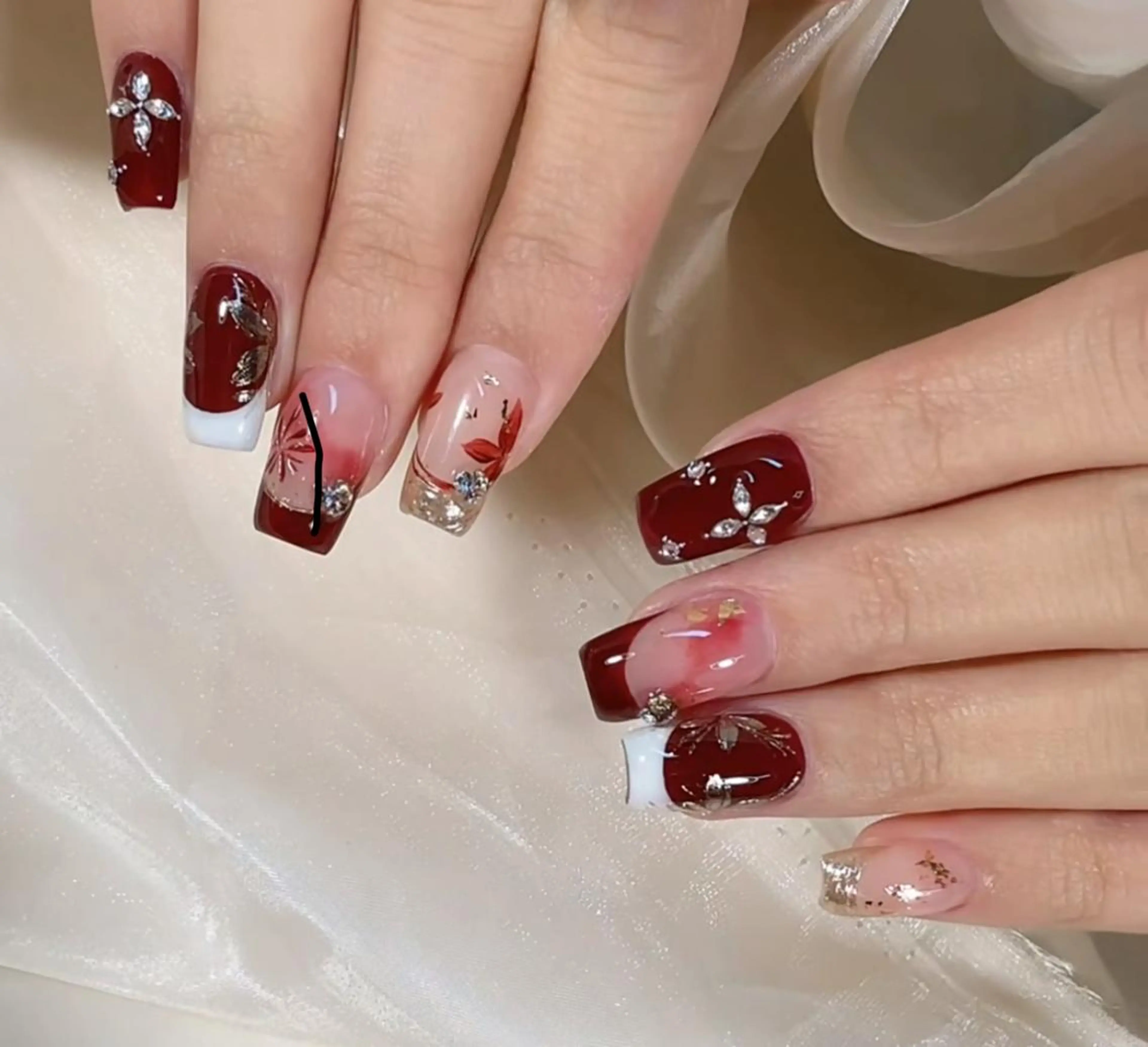 ネイル ハンドネイル 🎀 NaNa_nailのネイルデザイン