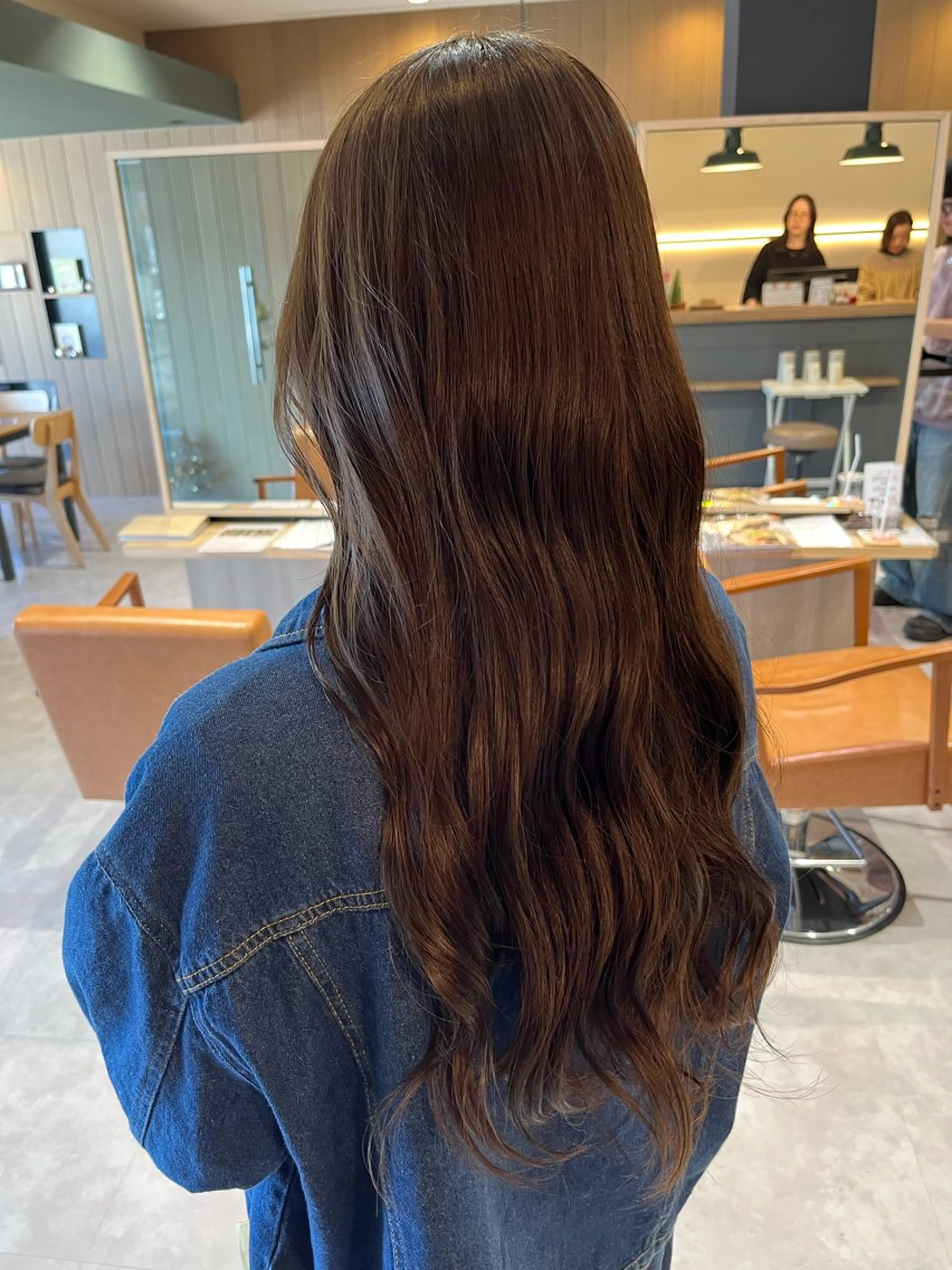 ロング カラー ロング パパス　梅田 美喜のヘアスタイル