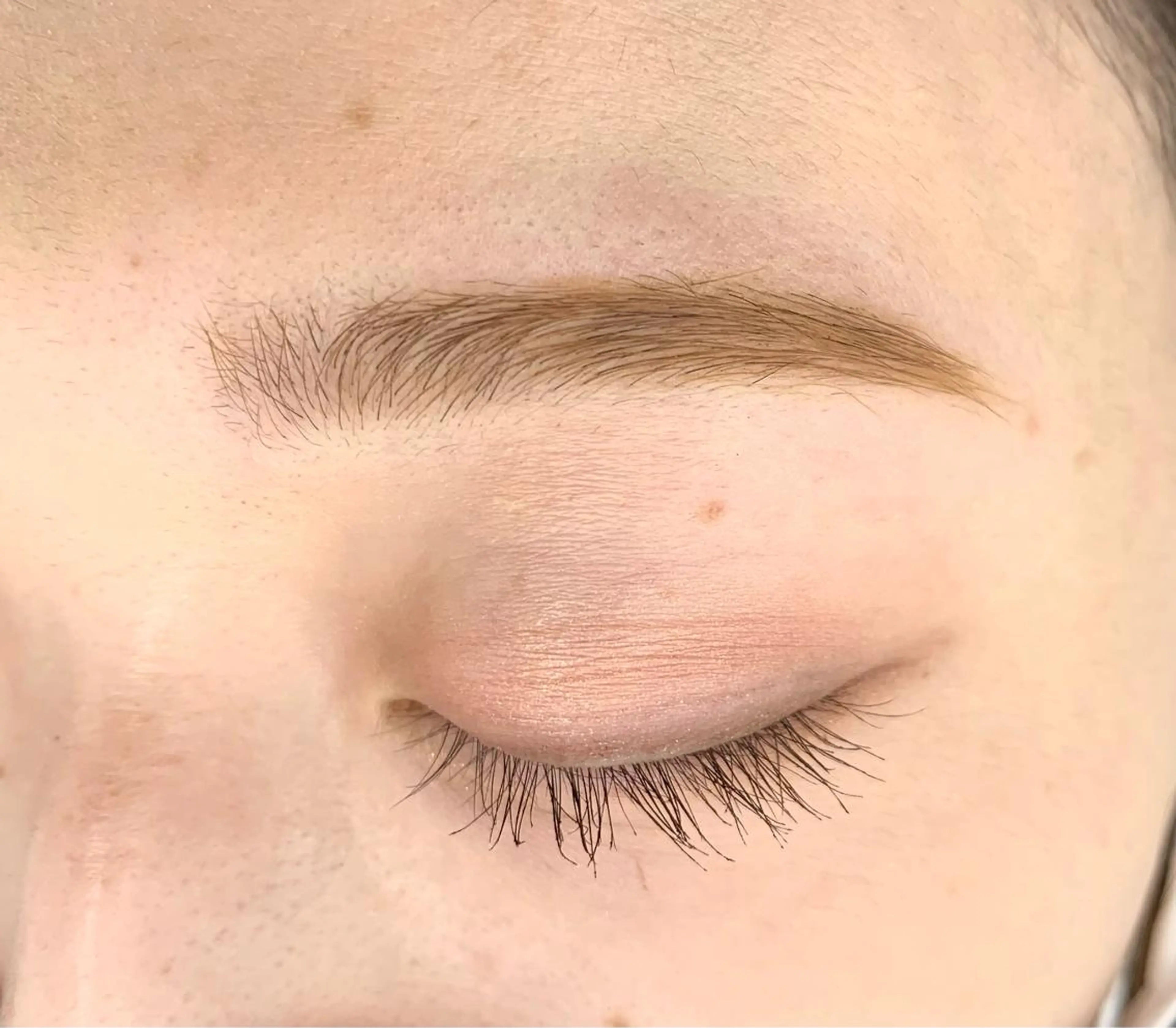 マツエク・マツパ ナチュラル 鍵山 千秋のヘアスタイル