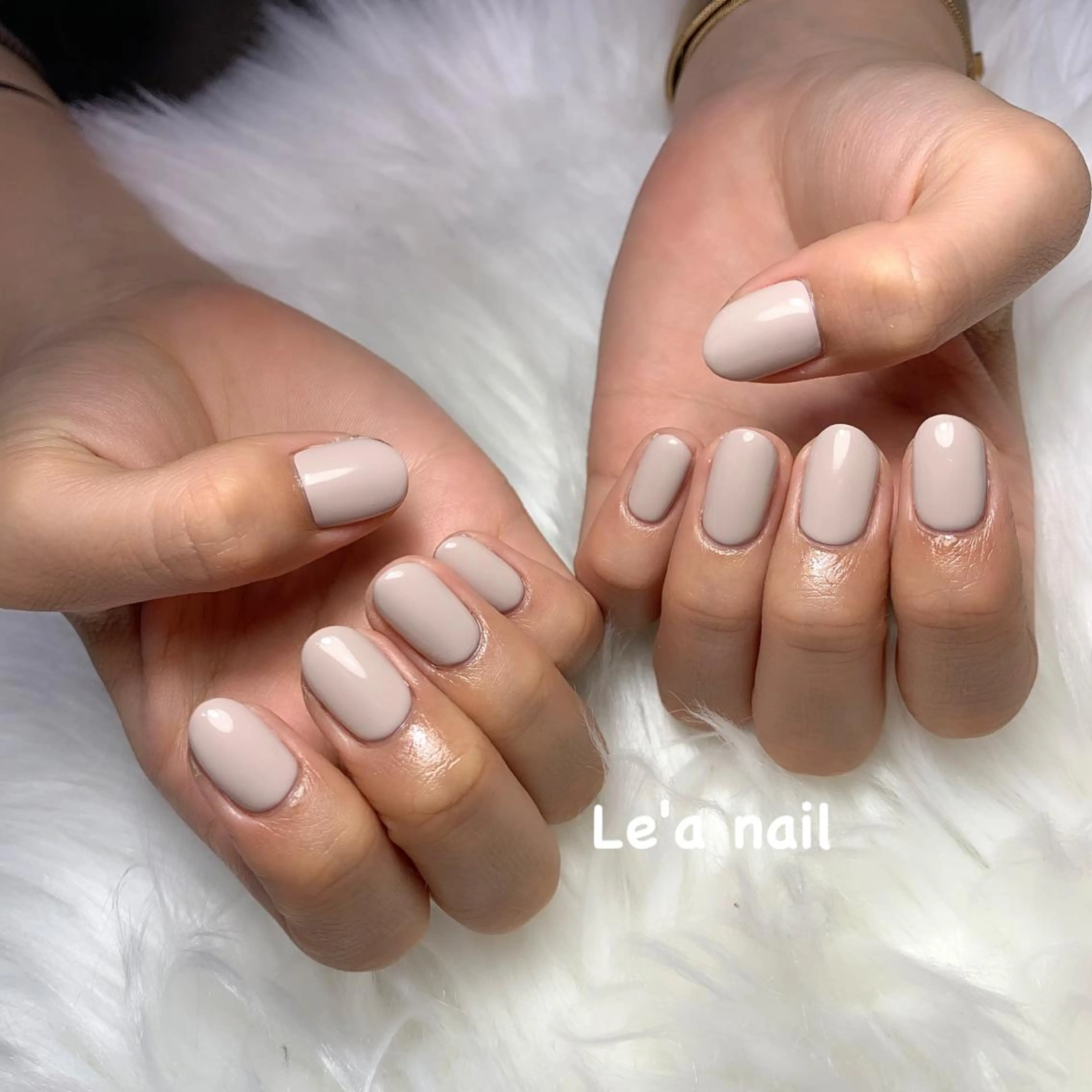 ネイル シンプルネイル 'mm  (ミリ) ＭＡＮＡＭＩのネイルデザイン