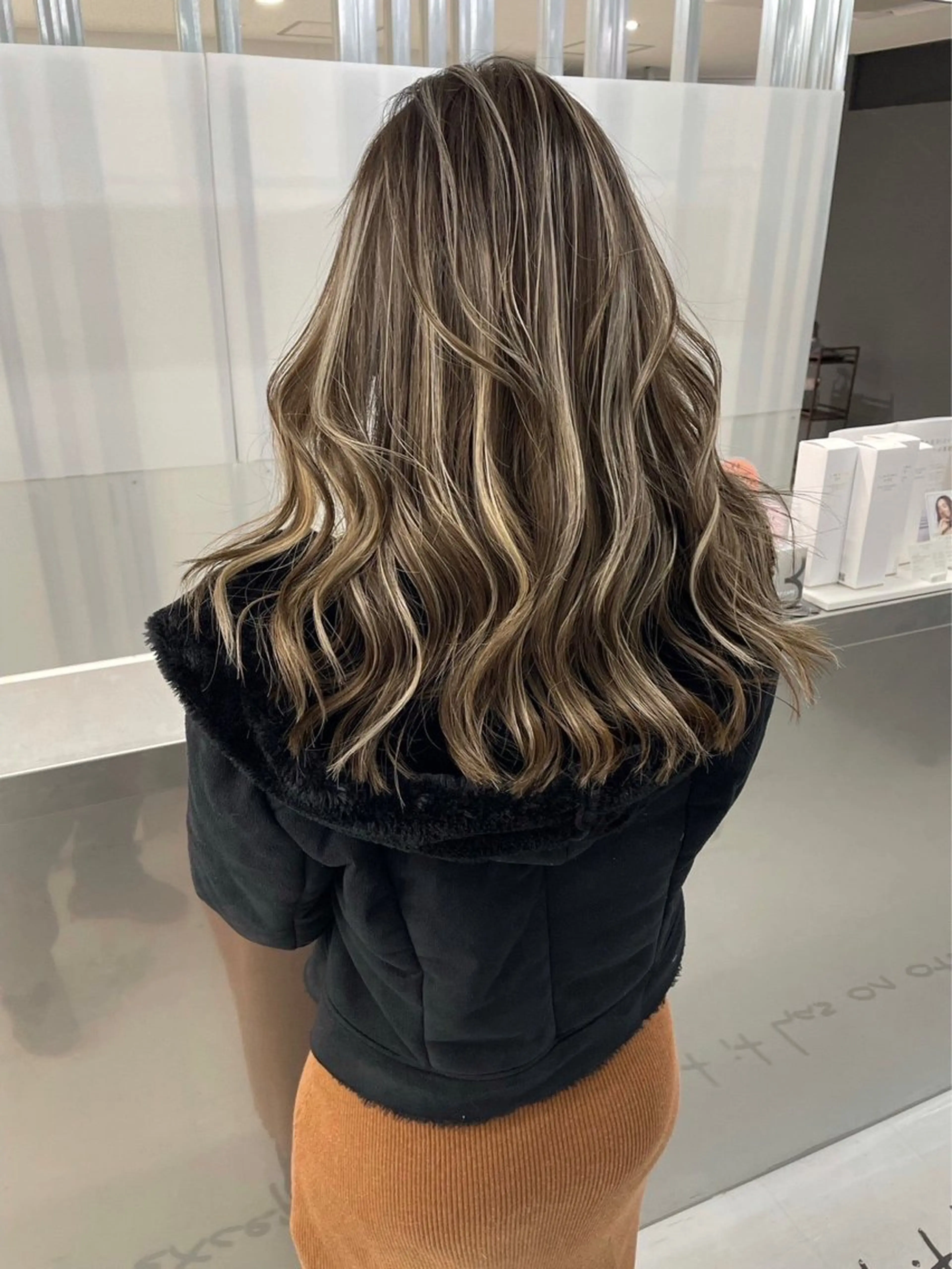 セミロング カラー カット ヘアカラー トリートメント 中井 一葉のヘアスタイル