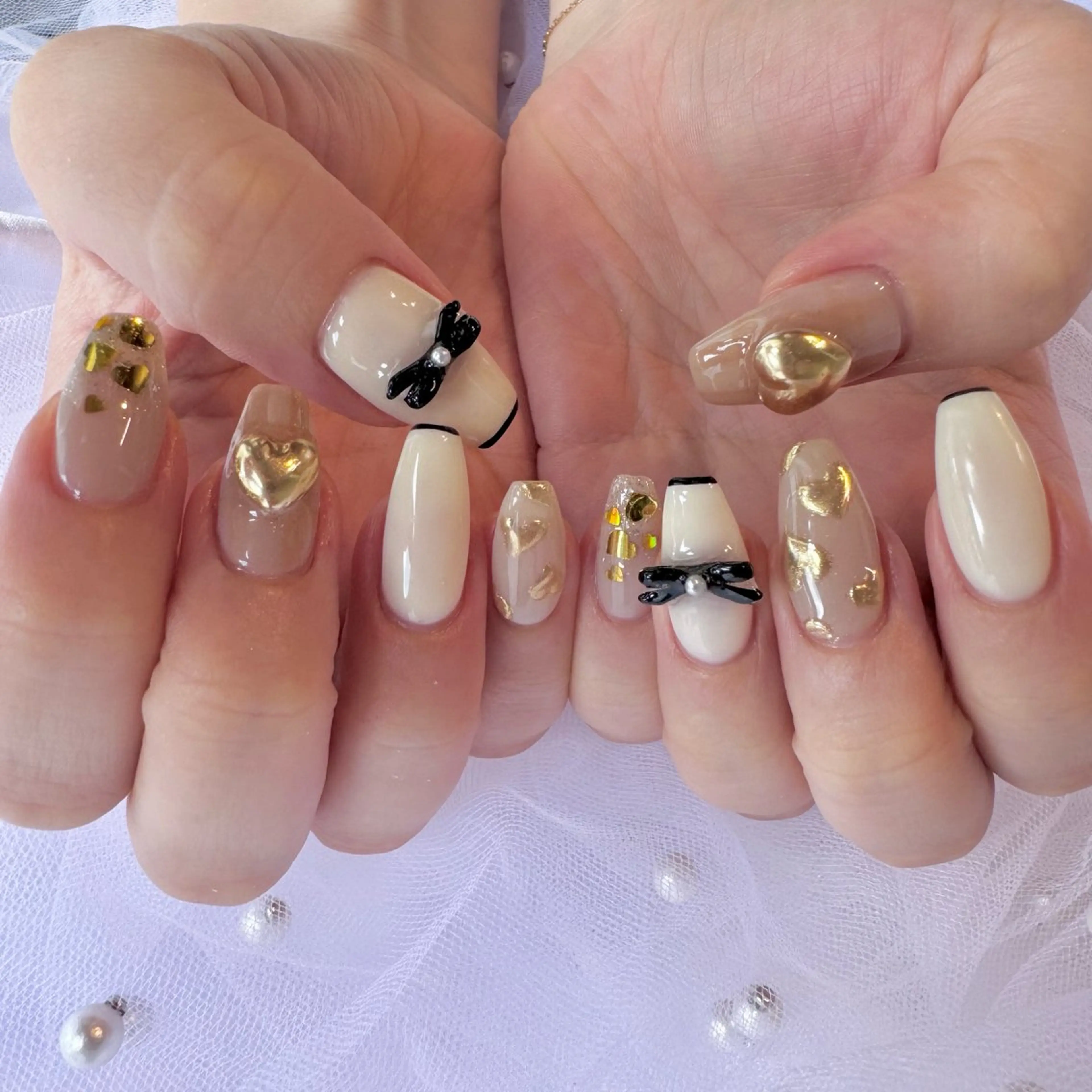 ネイル フレンチネイル ガーリー ハンドネイル nail salon e'mu💐のネイルデザイン