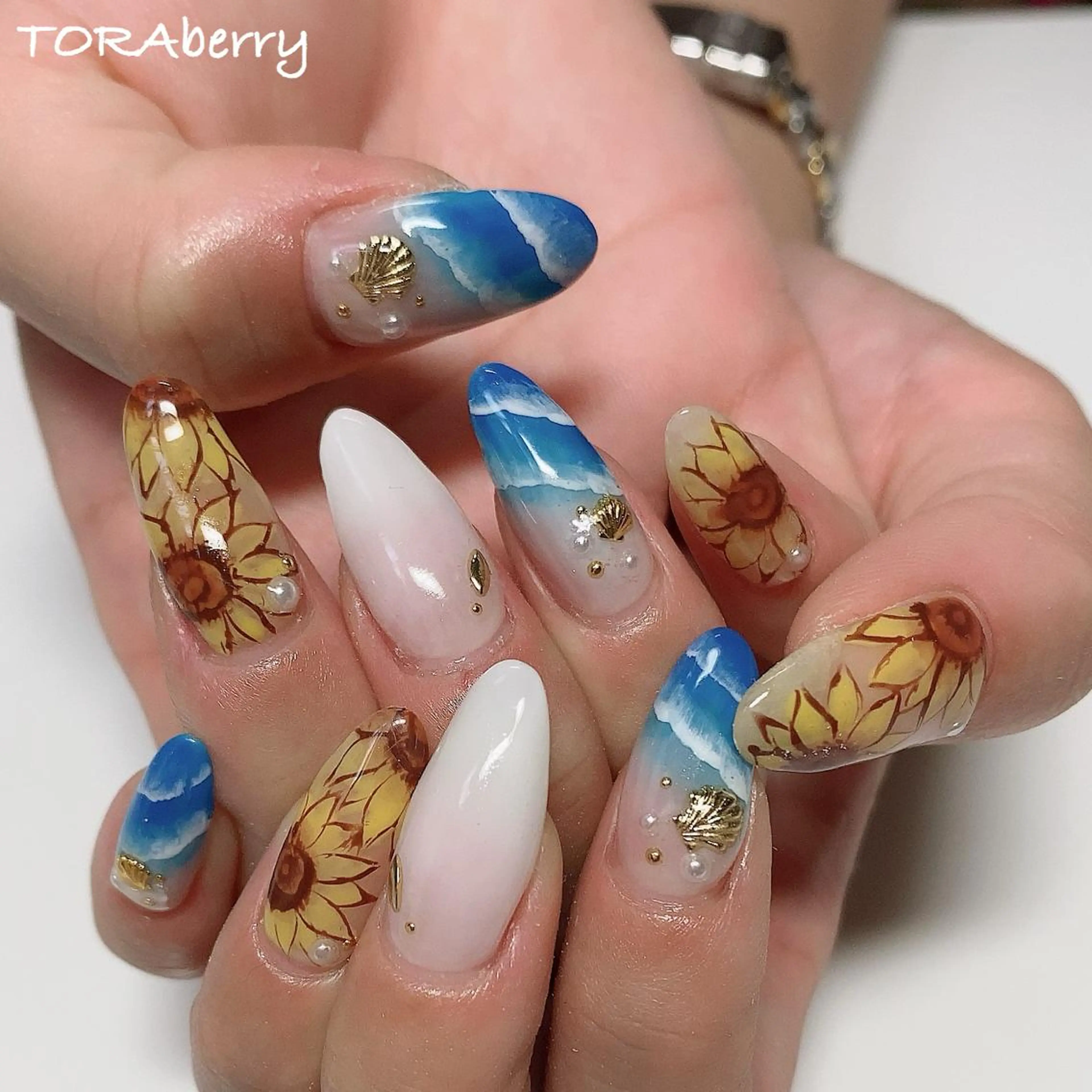 ネイル 夏ネイル ハンドネイル ネイリスト なつみのネイルデザイン