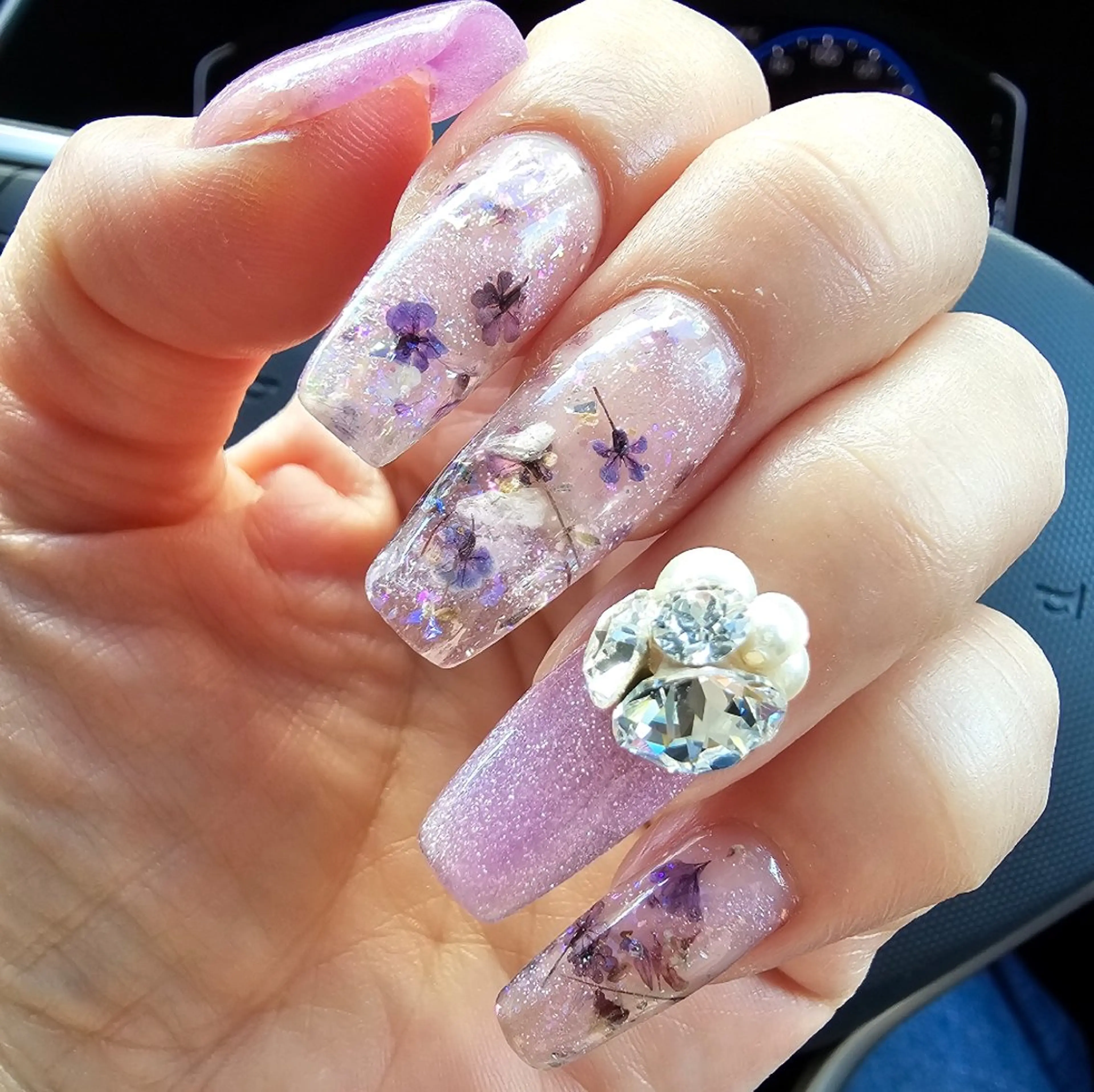 デザインスカルプ・シェル、ラメ等の埋め込みの写真