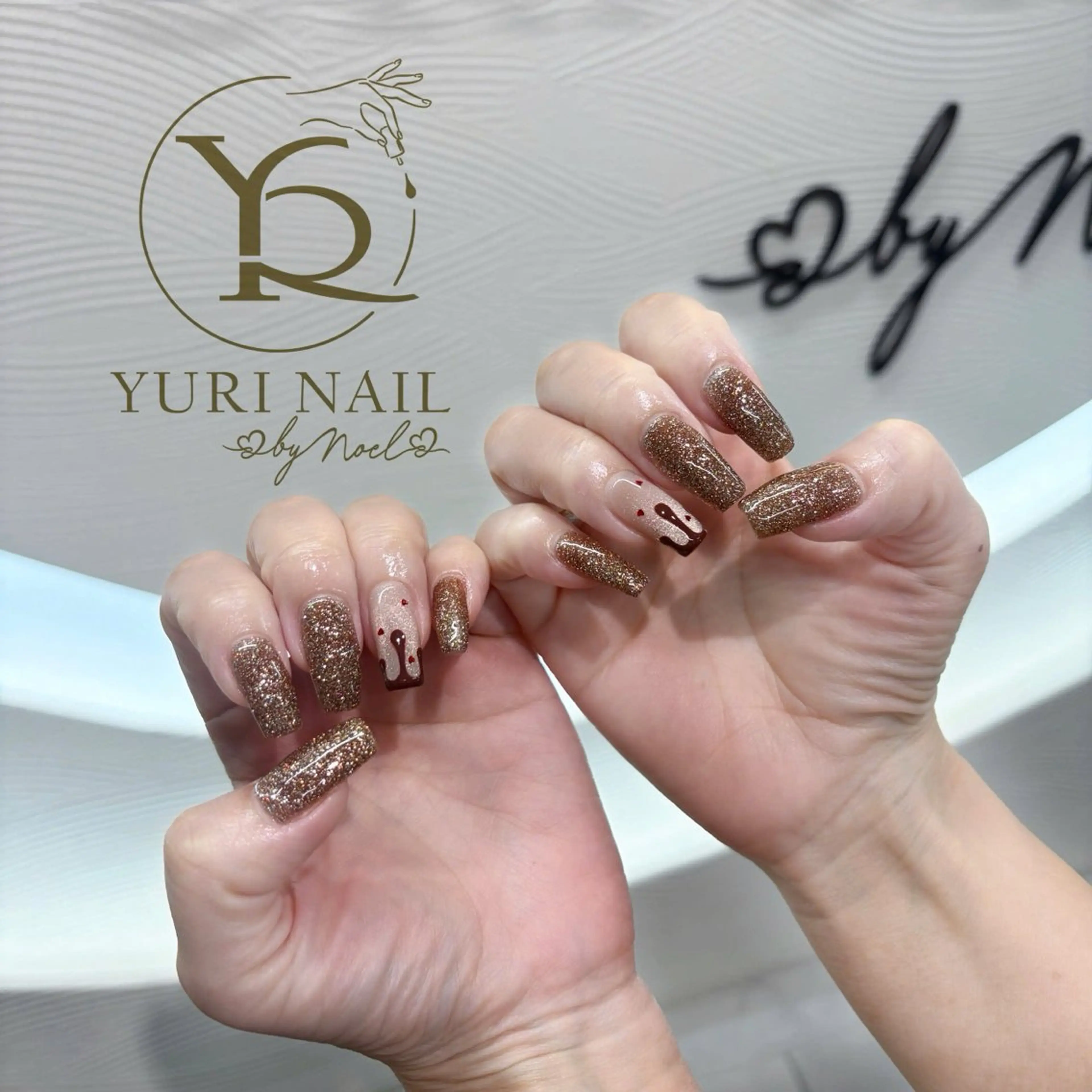 ネイル オーロラネイル ブルー チークネイル フットネイル フレンチネイル ハンドネイル フットネイル ハンドケア YURI Nail NARITAのネイルデザイン