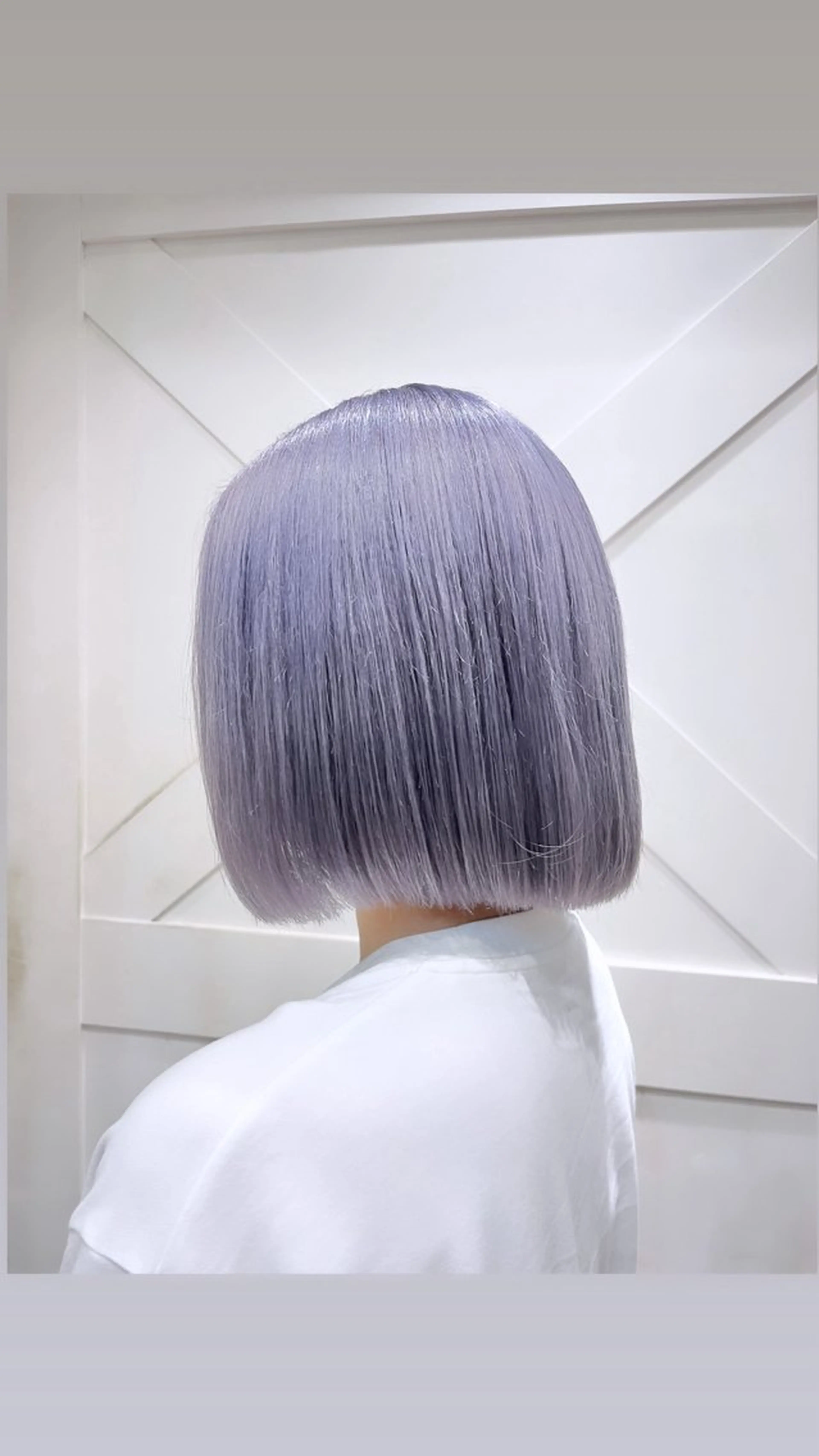 ミディアム カラー ブリーチ ハイトーンカラー ラベンダーカラー ボブ ヘアカラー ハイトーンカラー シールエクステのヘアスタイル