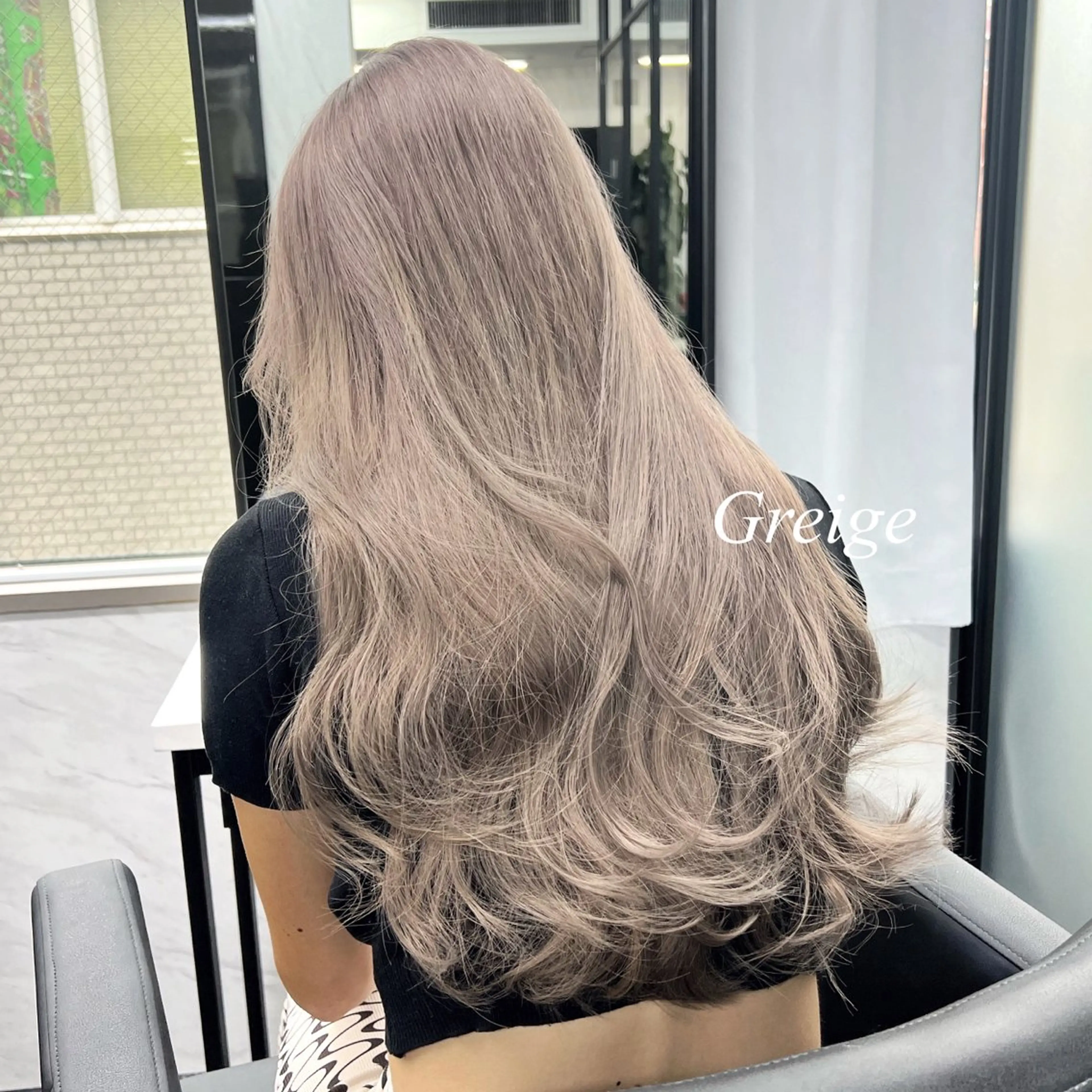 ロング カラー シールエクステ ハイトーンカラー エクステ ヘアカラー トリートメント シールエクステ特化 ハイトーン、NANAのヘアスタイル