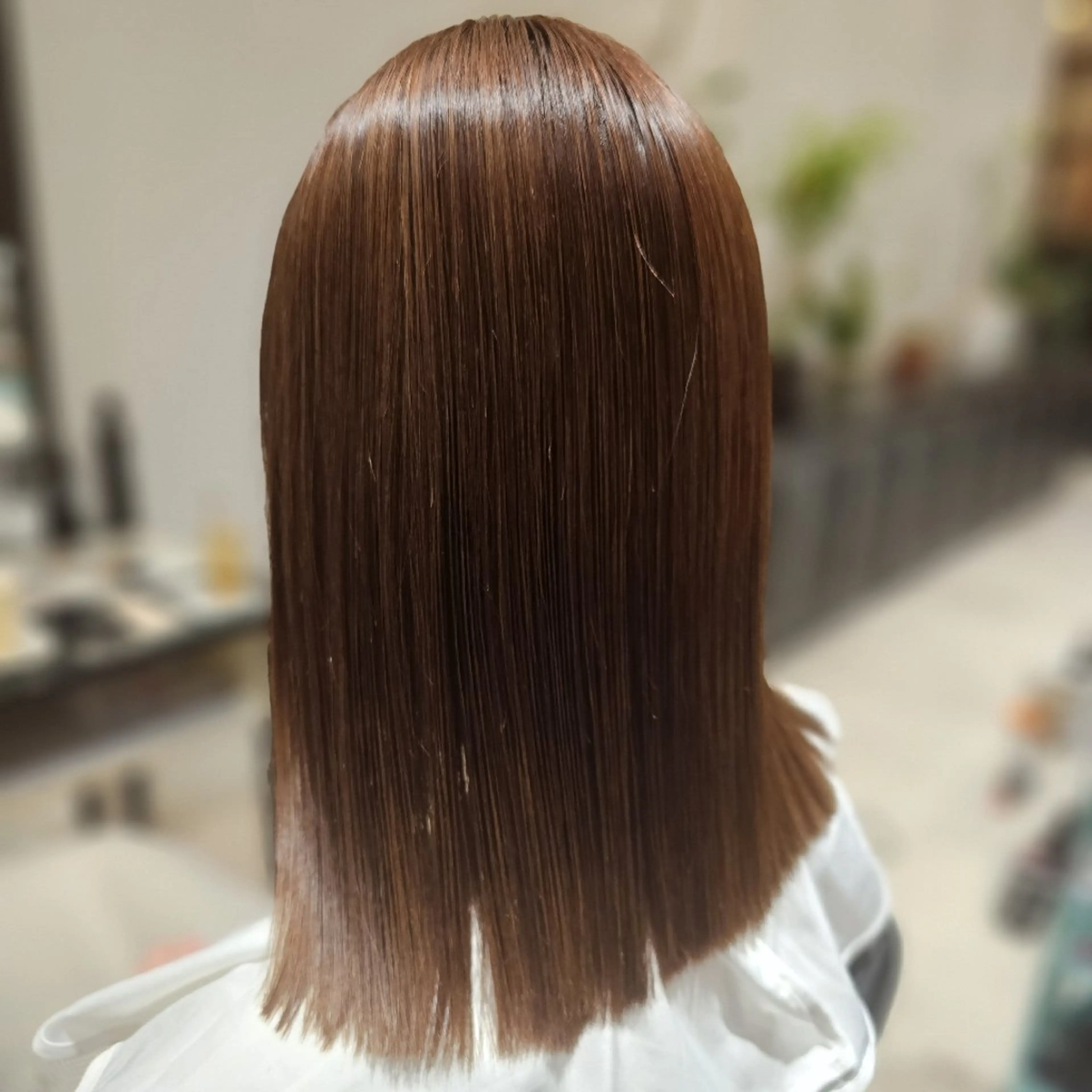 セミロング カラー 髪質改善 縮毛矯正 【髪質改善美容師】t occa茨木篠原健太のヘアスタイル