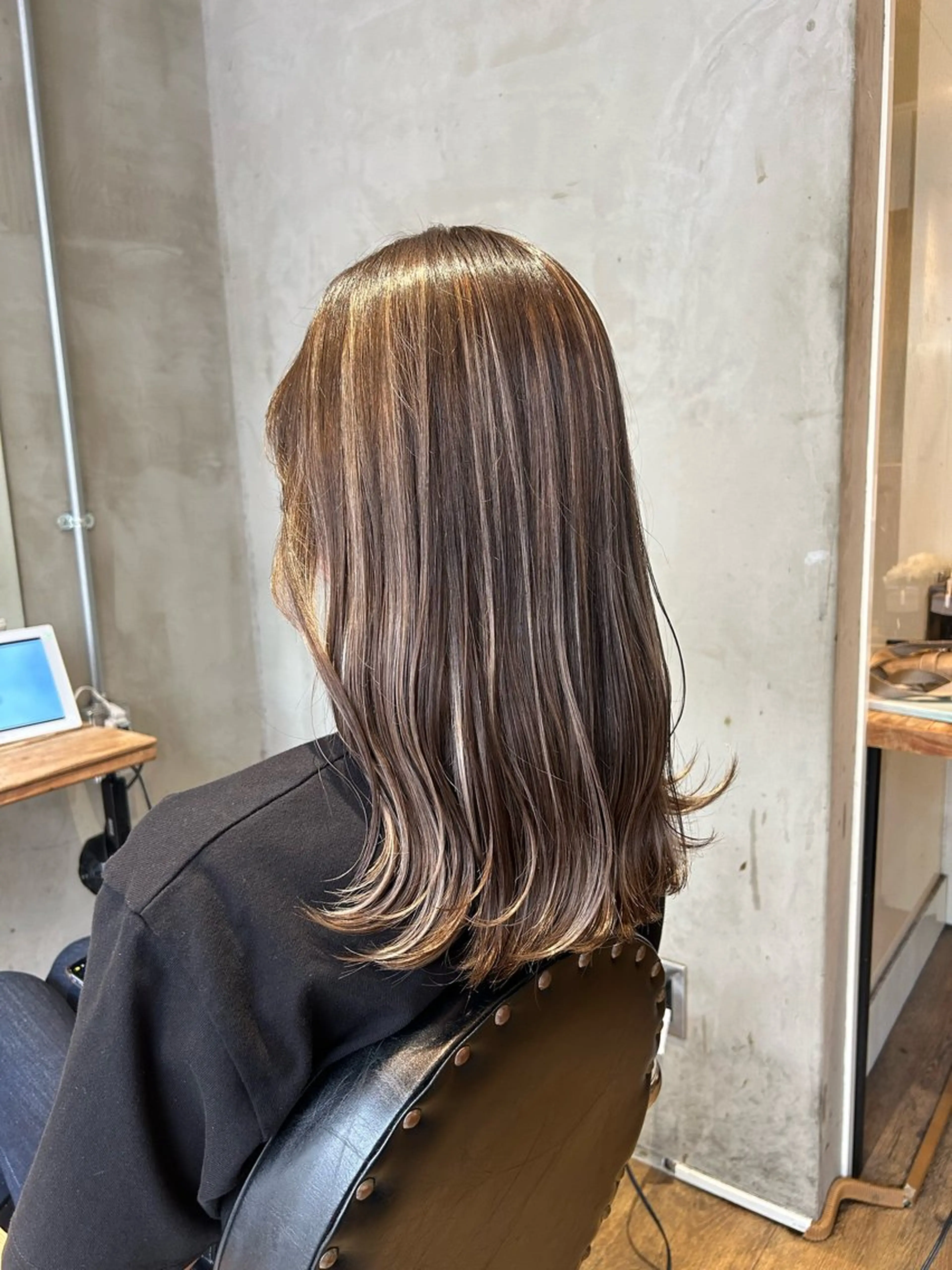 ロング カラー ハイライトカラー ハイライト 【 Lafith 】 WAKOのヘアスタイル