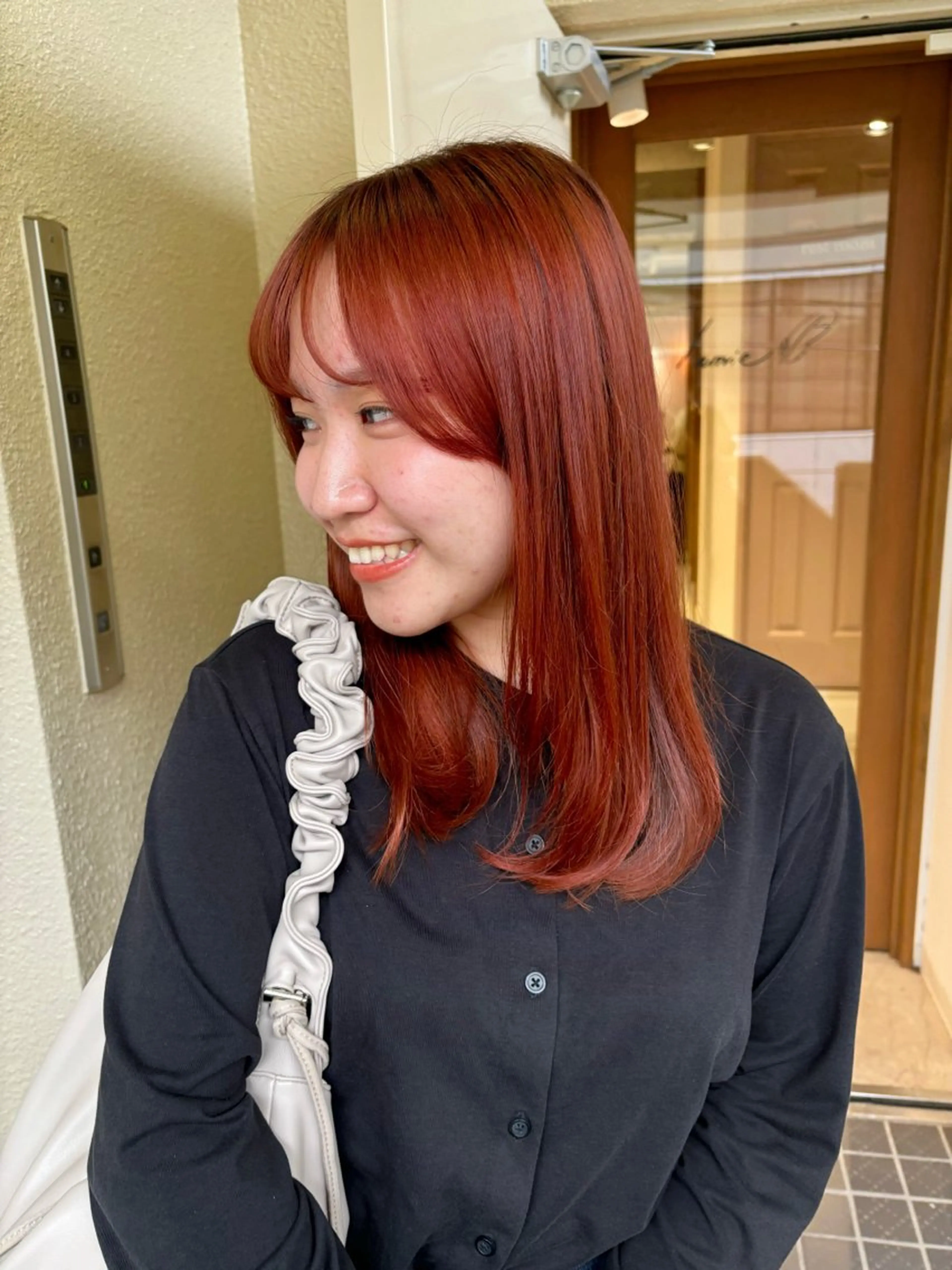 ミディアム カラー ヘアカラー トリートメント mei|顔まわり ×透明感カラーのヘアスタイル