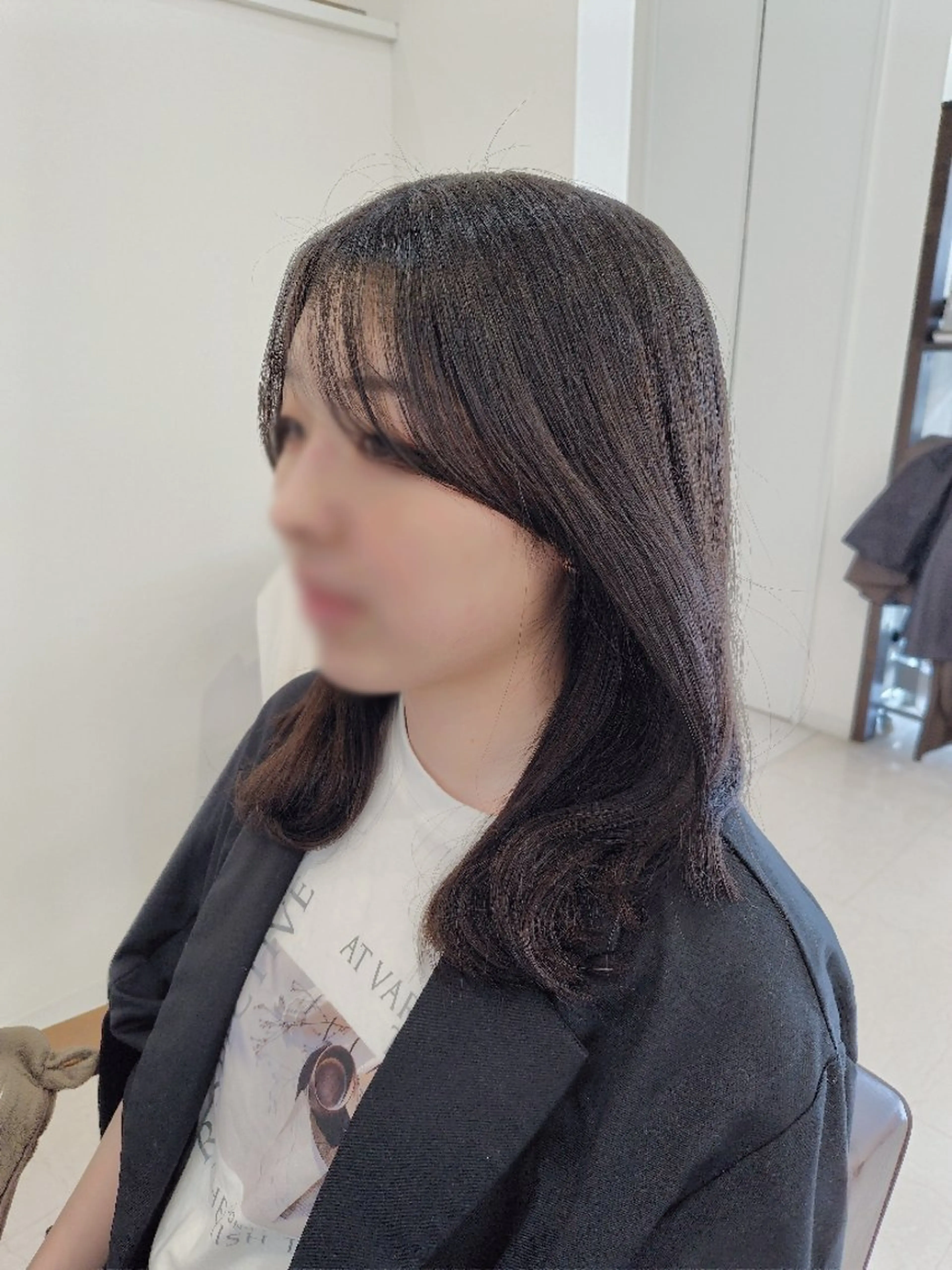 ミディアム カット ヘアカラー 三浦 瑞華のヘアスタイル