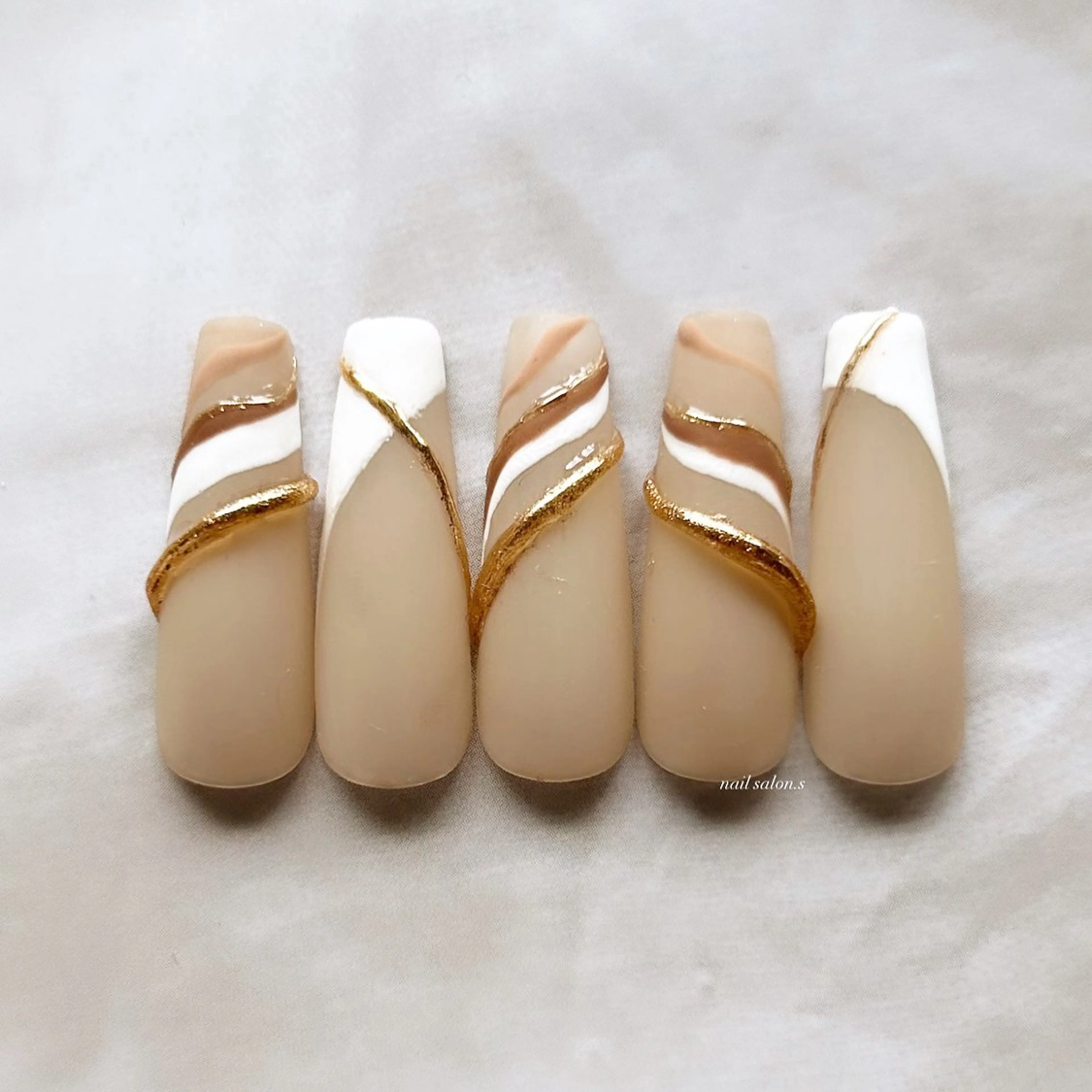 ネイル 長さ出し ハンドネイル 関山 志乃のネイルデザイン