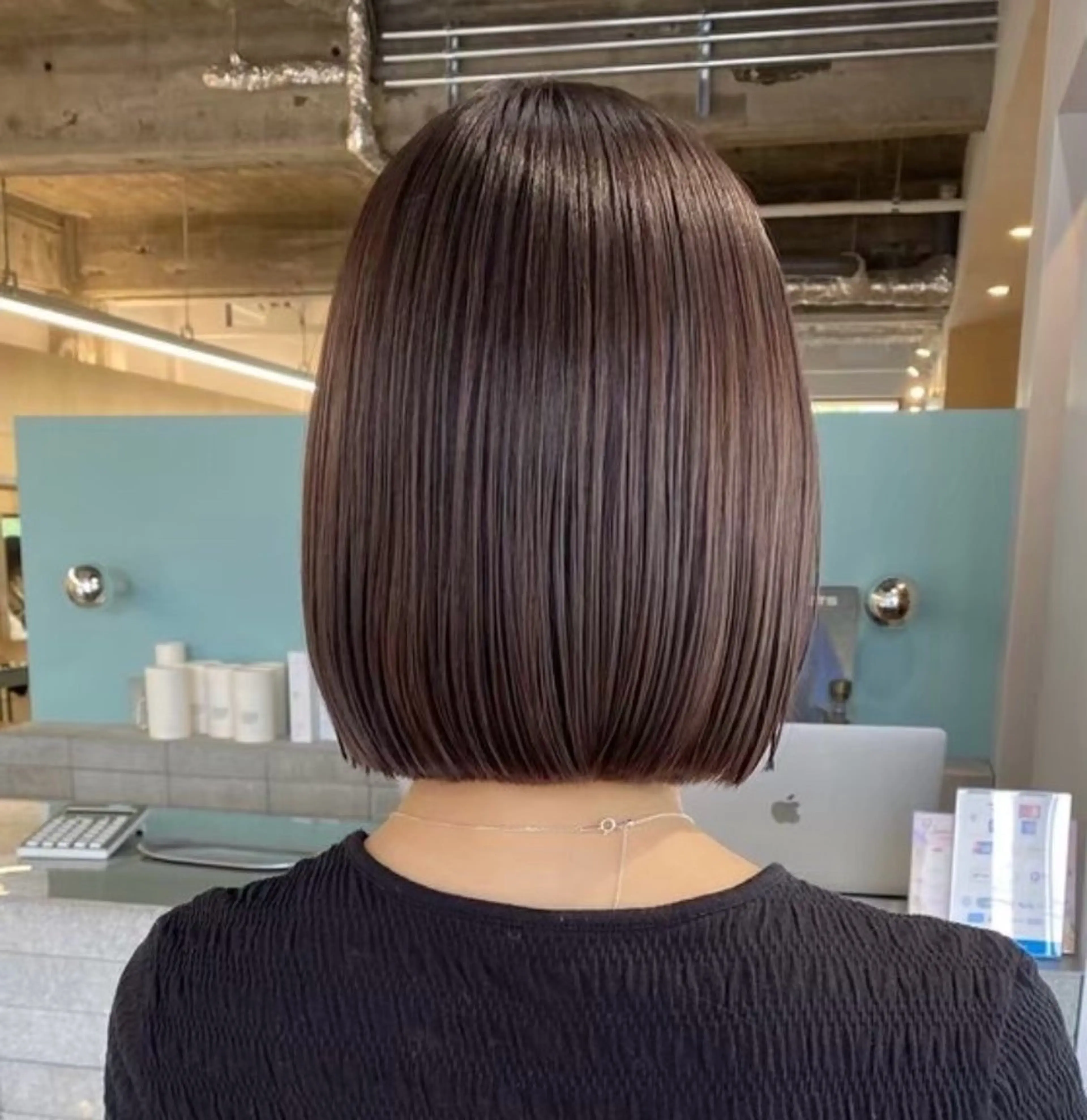 ミディアム ボブ 川口 日菜のヘアスタイル