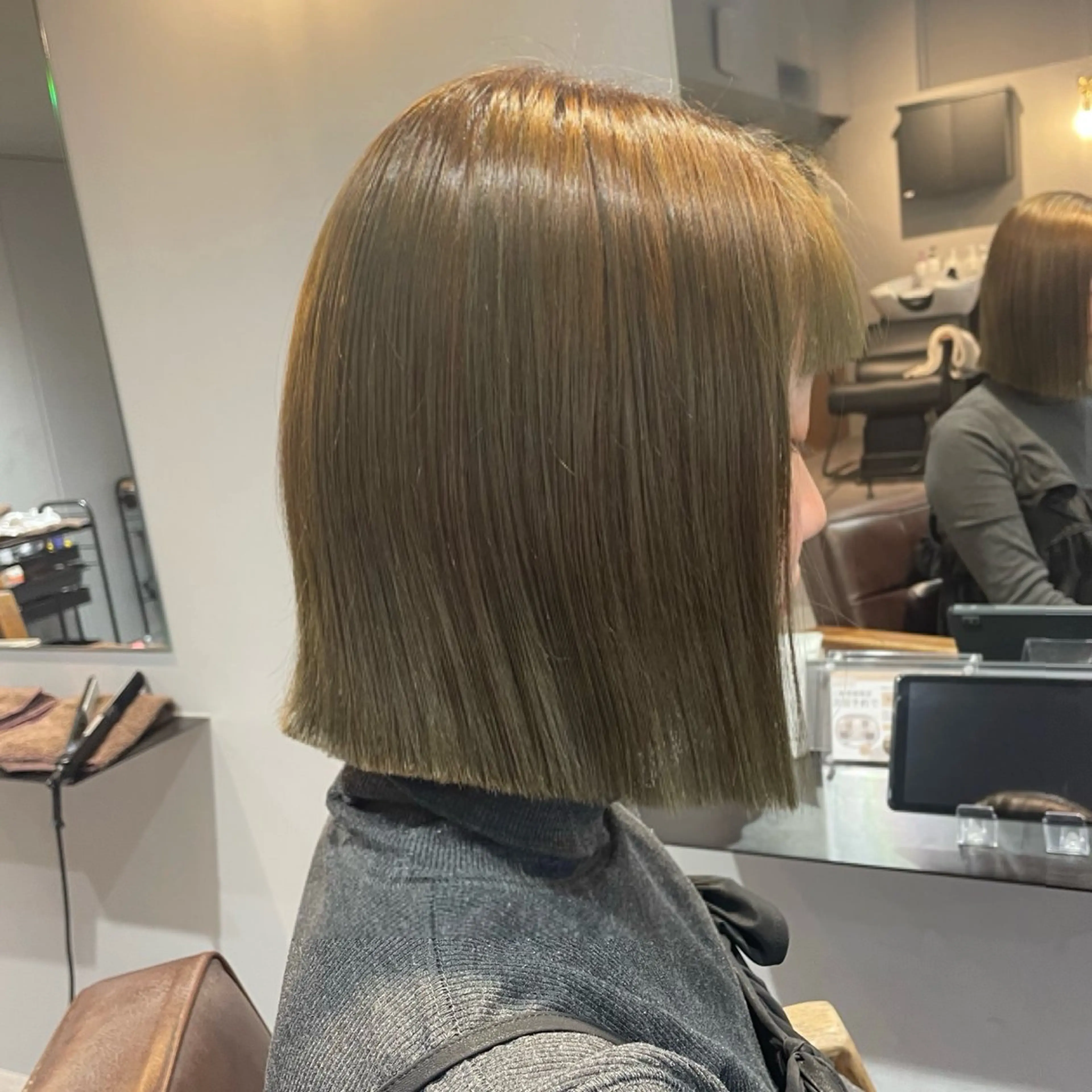 ショート カラー ブリーチ 透明感カラー ブリーチなしカラー オリーブカラー オレンジ ヘアカラー Mimi🎀ブリーチ なし透明感 Ｗカラーのヘアスタイル