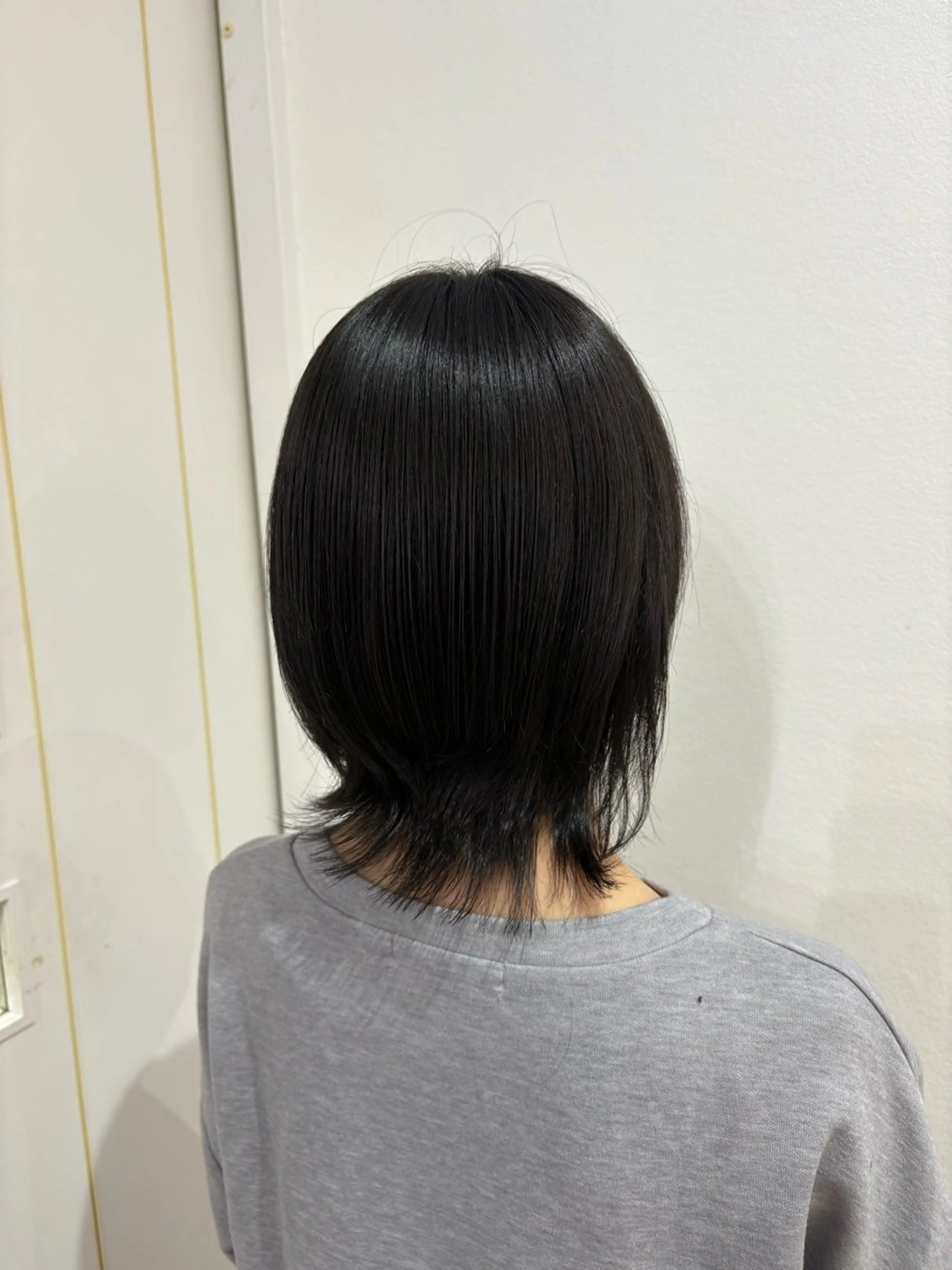 ミディアム 鶴谷 麻衣のヘアスタイル