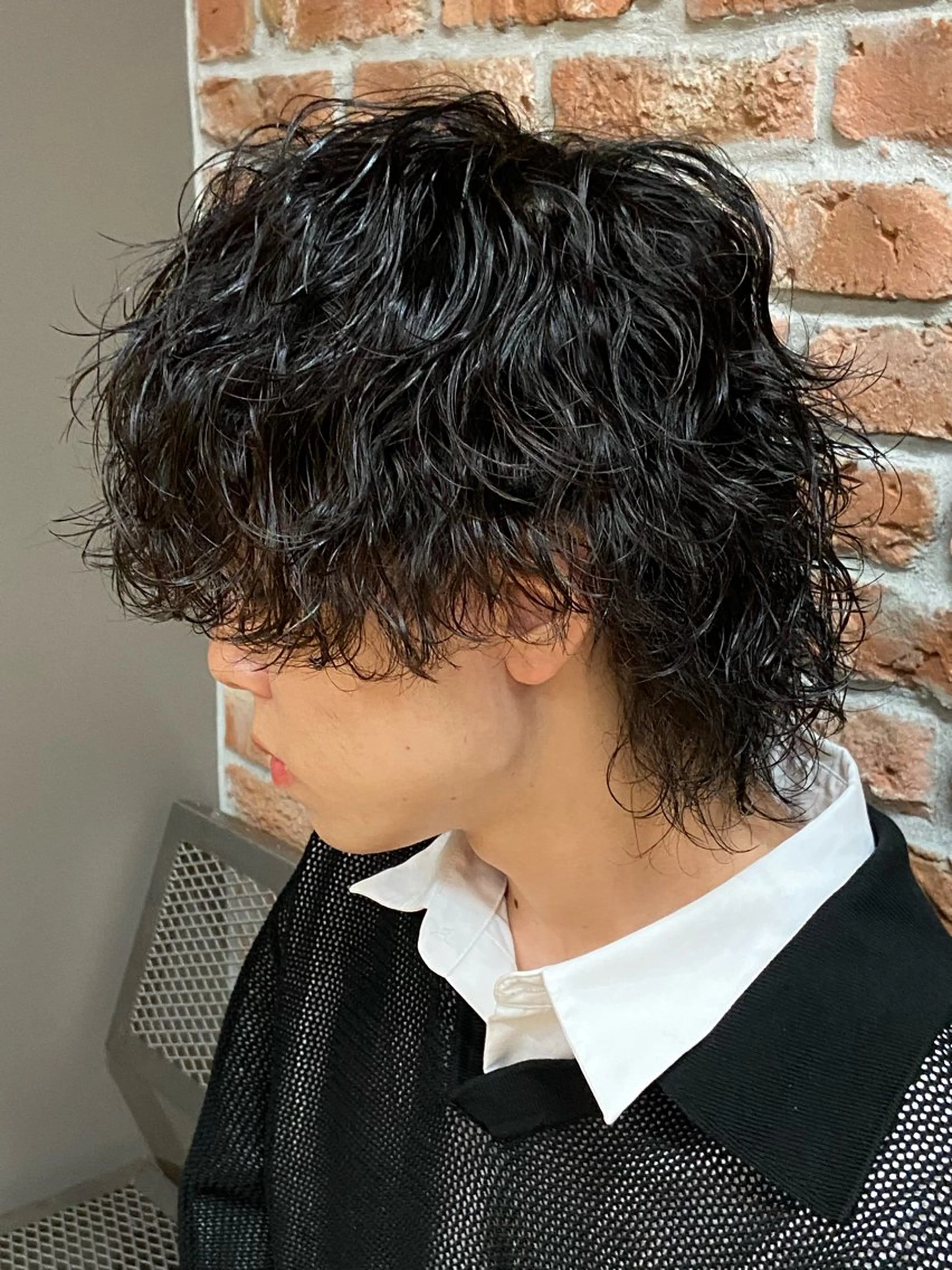ミディアム パーマ メンズ ミディアムパーマ メンズパーマ 波巻きパーマ メンズパーマ 渡邉裕人のヘアスタイル