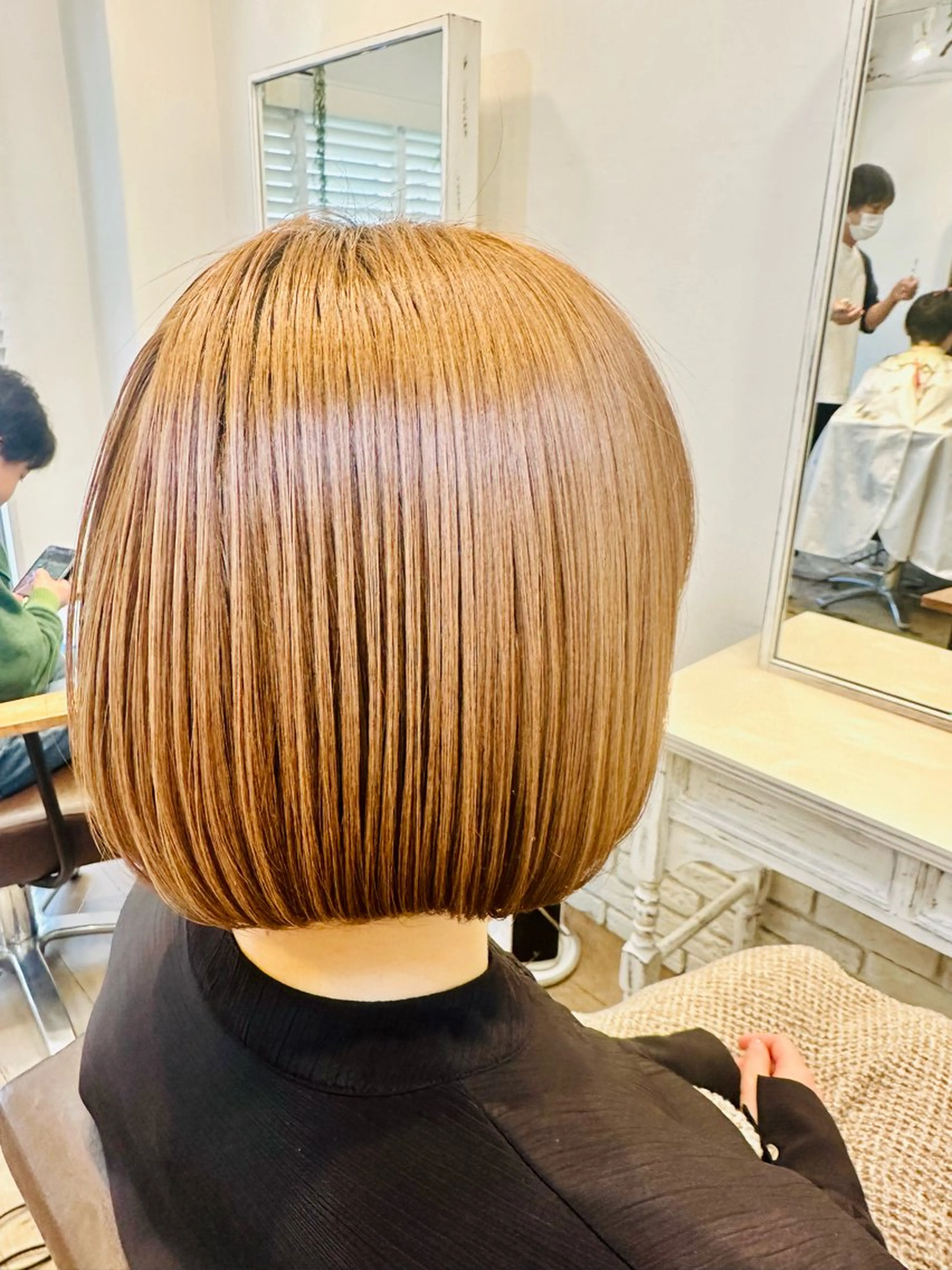 ミディアム カラー ベージュカラー イエローカラー ボブ BANDE 水崎 悟のヘアスタイル