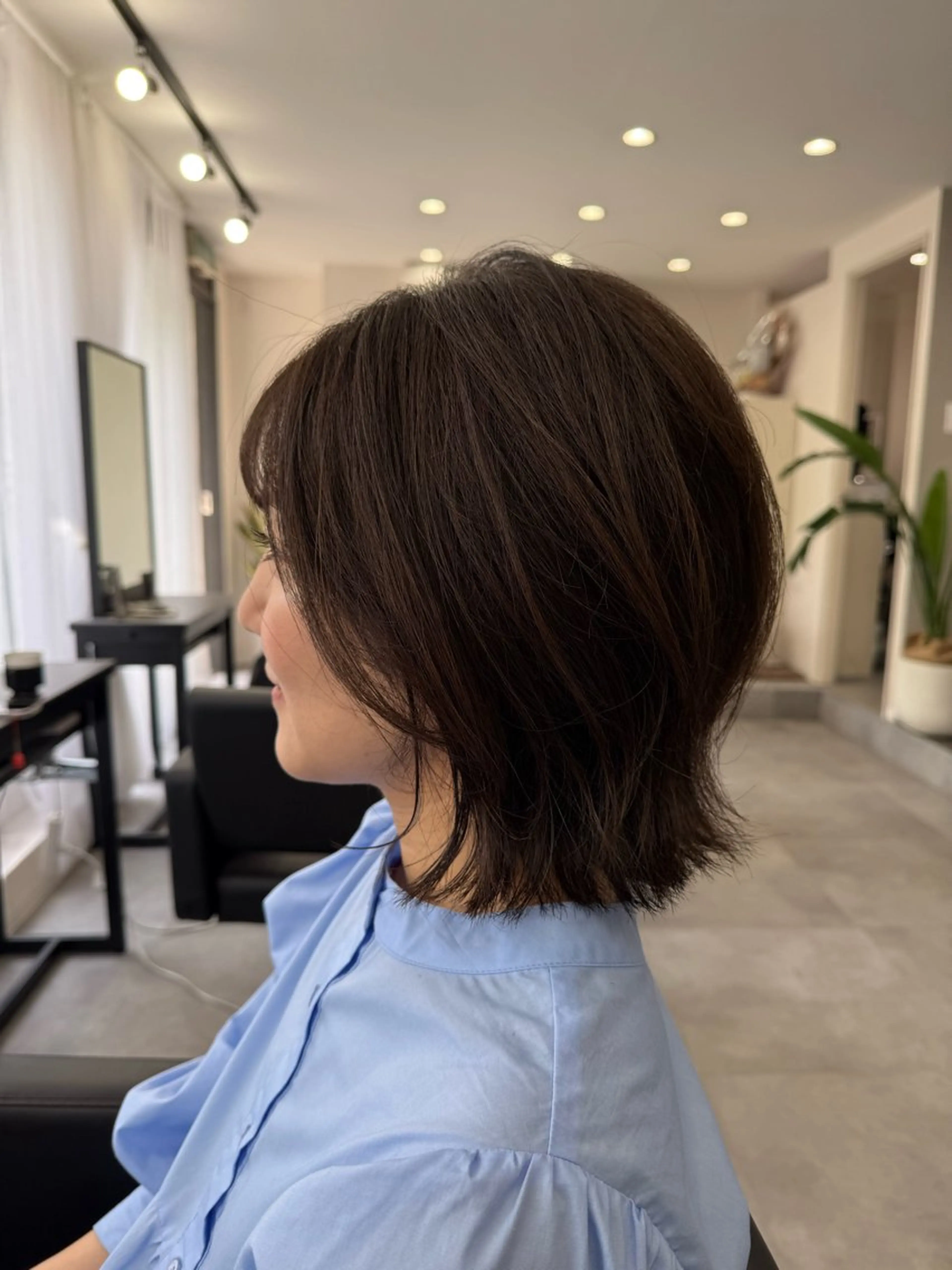 ミディアム カット ヘアカラー 【CLOVE】阿世賀 潤のヘアスタイル