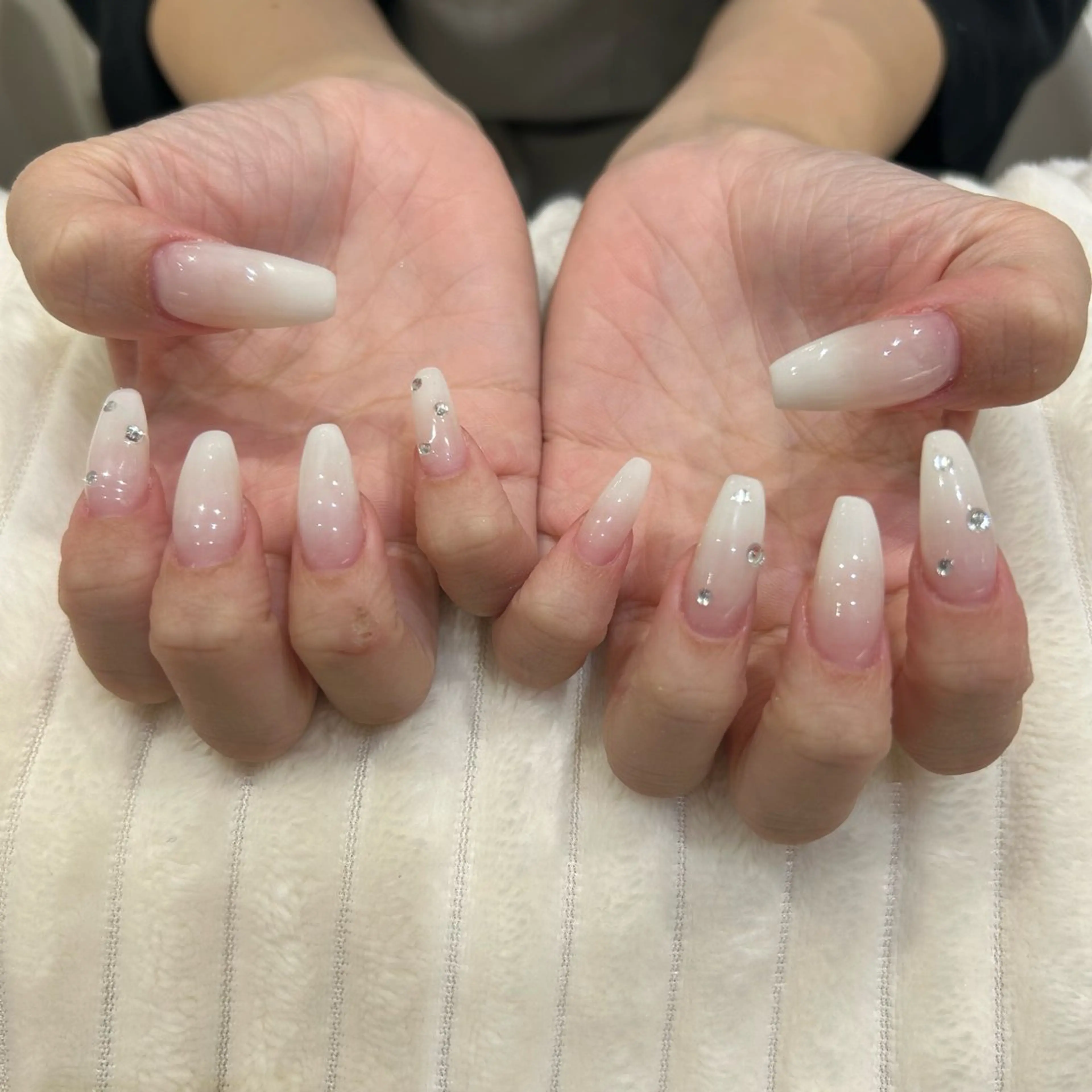 ネイル AVANCE. イオン和歌山店AIのネイルデザイン