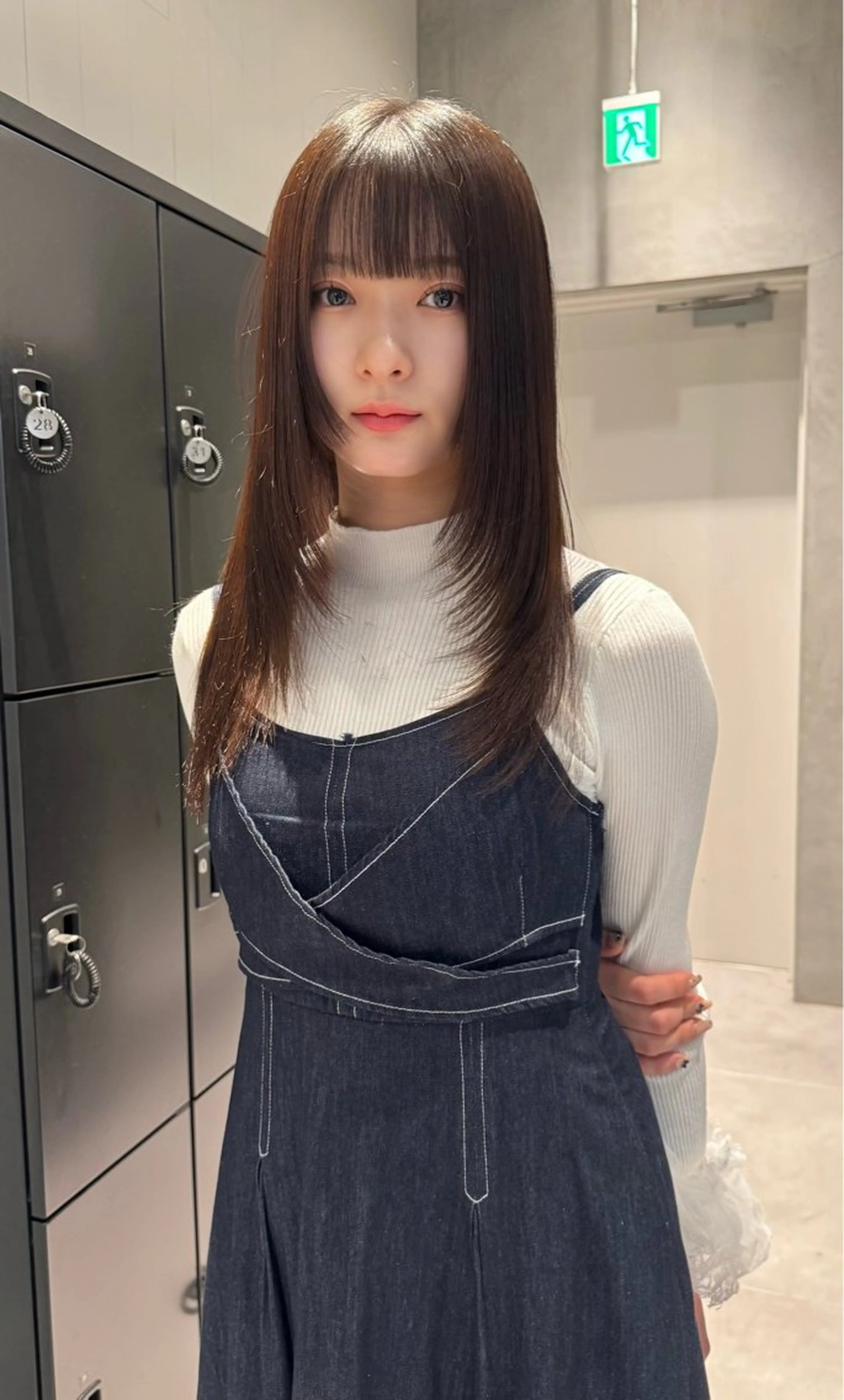 セミロング 顔周りカット レイヤーカット 小田 晃瑛のヘアスタイル