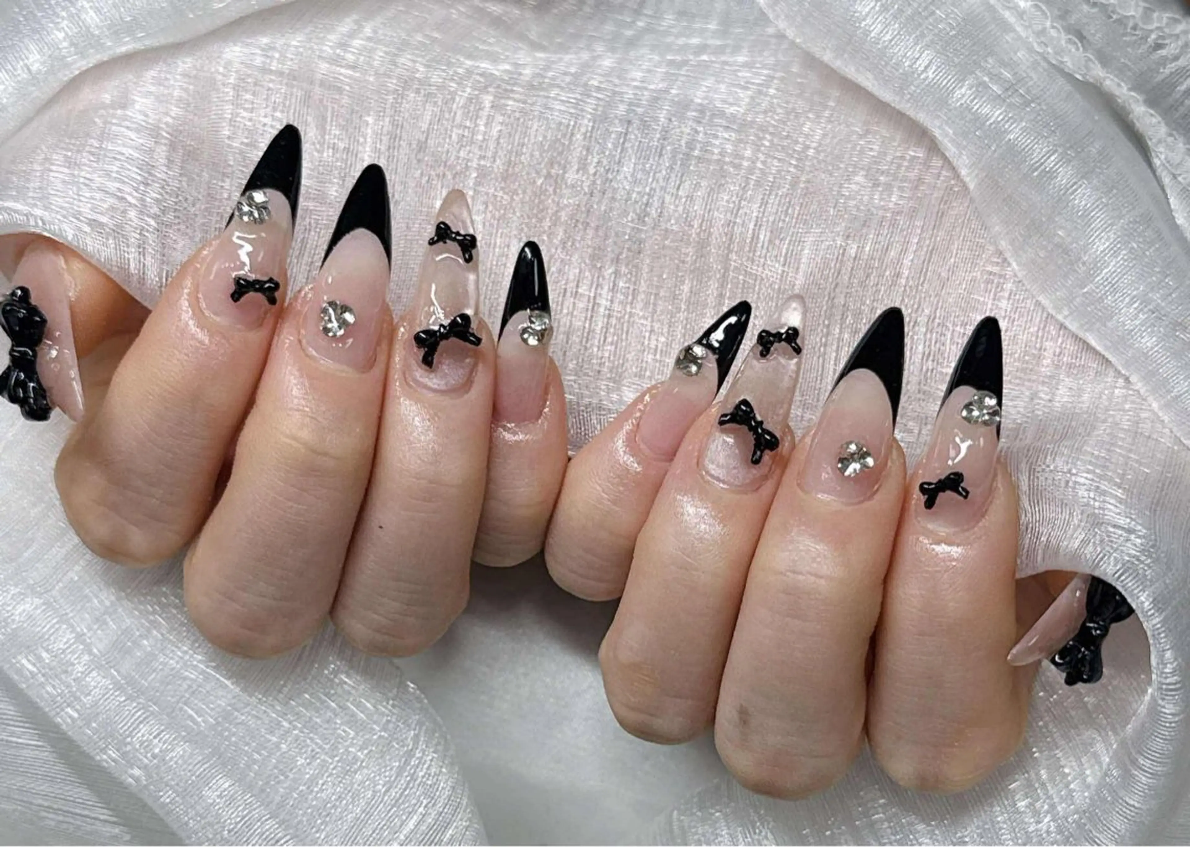 ネイル 長さ出し グラデーション 卒業式 キラキラネイル マグネットネイル ハンドネイル Lee Nailsのネイルデザイン