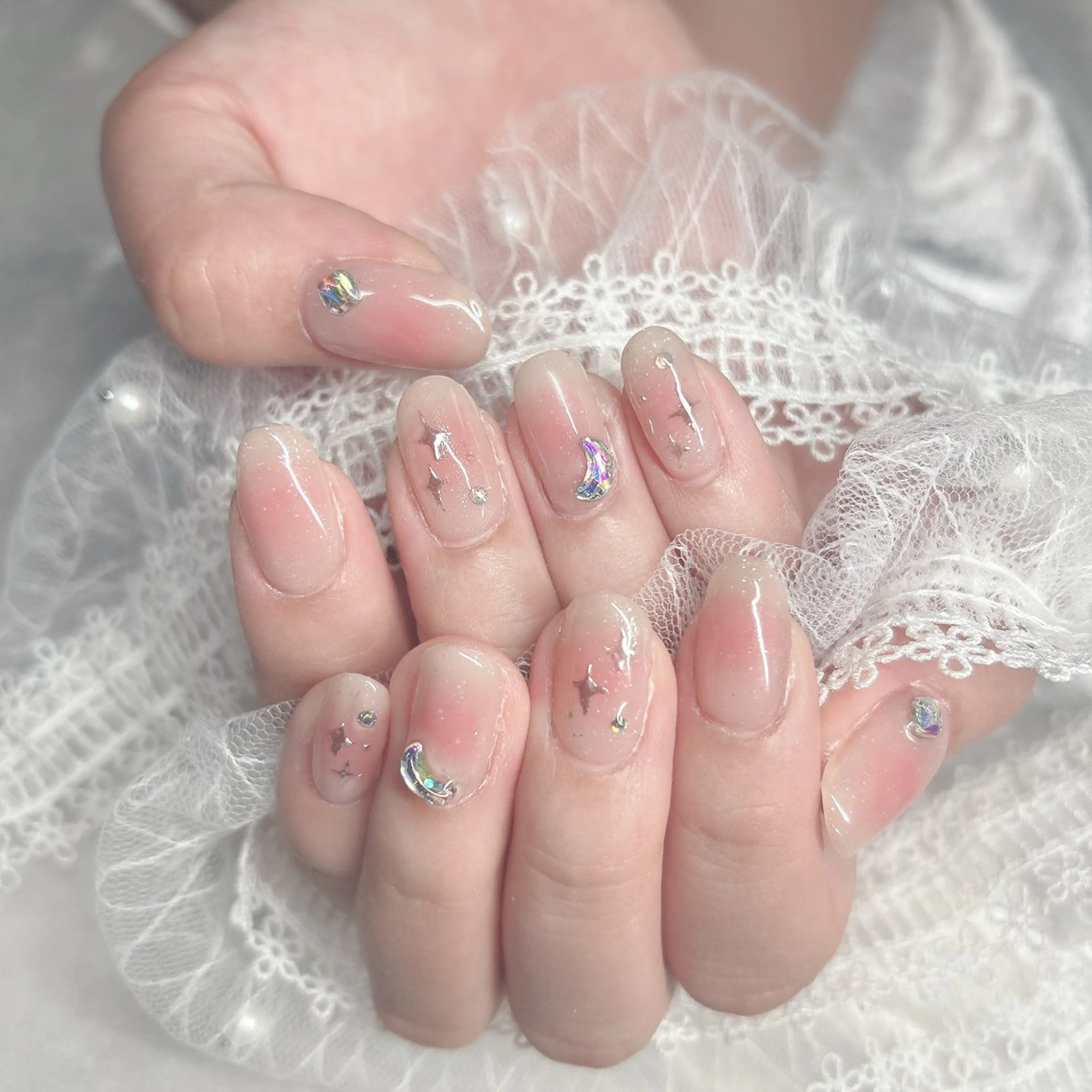 ネイル チークネイル ミラーネイル ハンドネイル Best Nail Yu🎀🫧のネイルデザイン