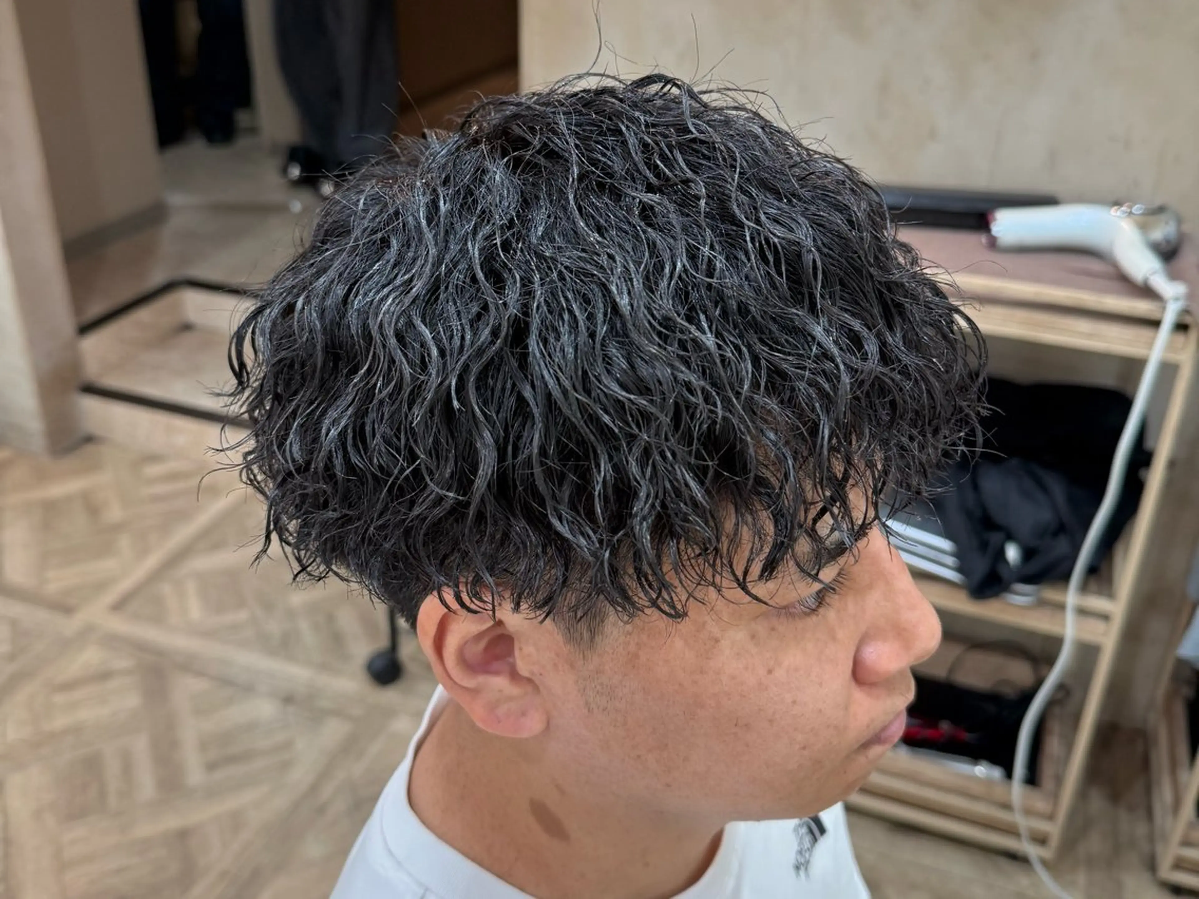パーマ メンズ マッシュ カット パーマ トリートメント 市原亮/塩釜口/ ツイスパ/波巻きのヘアスタイル