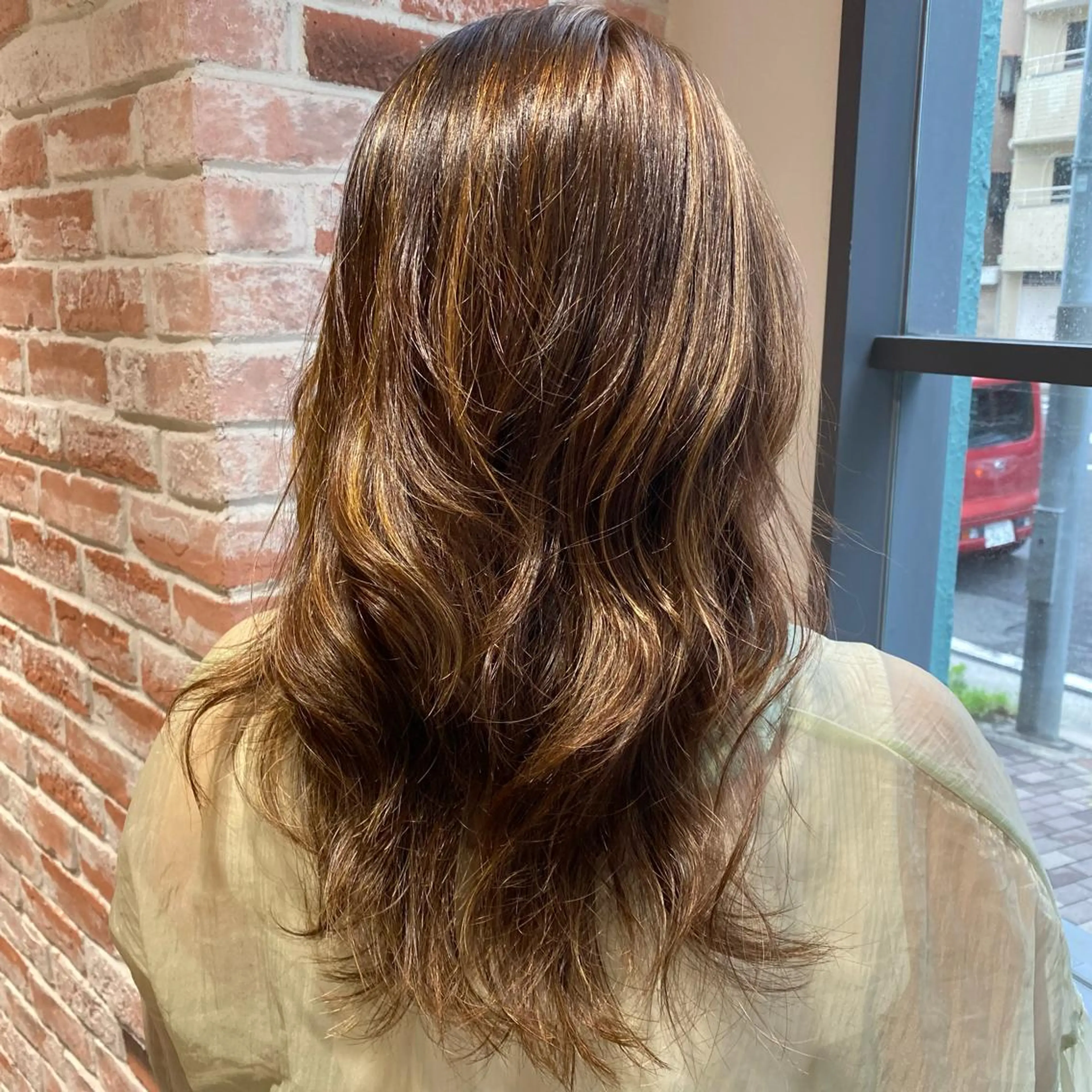 セミロング カラー 関口 桃花🌷 暖色カラーのヘアスタイル