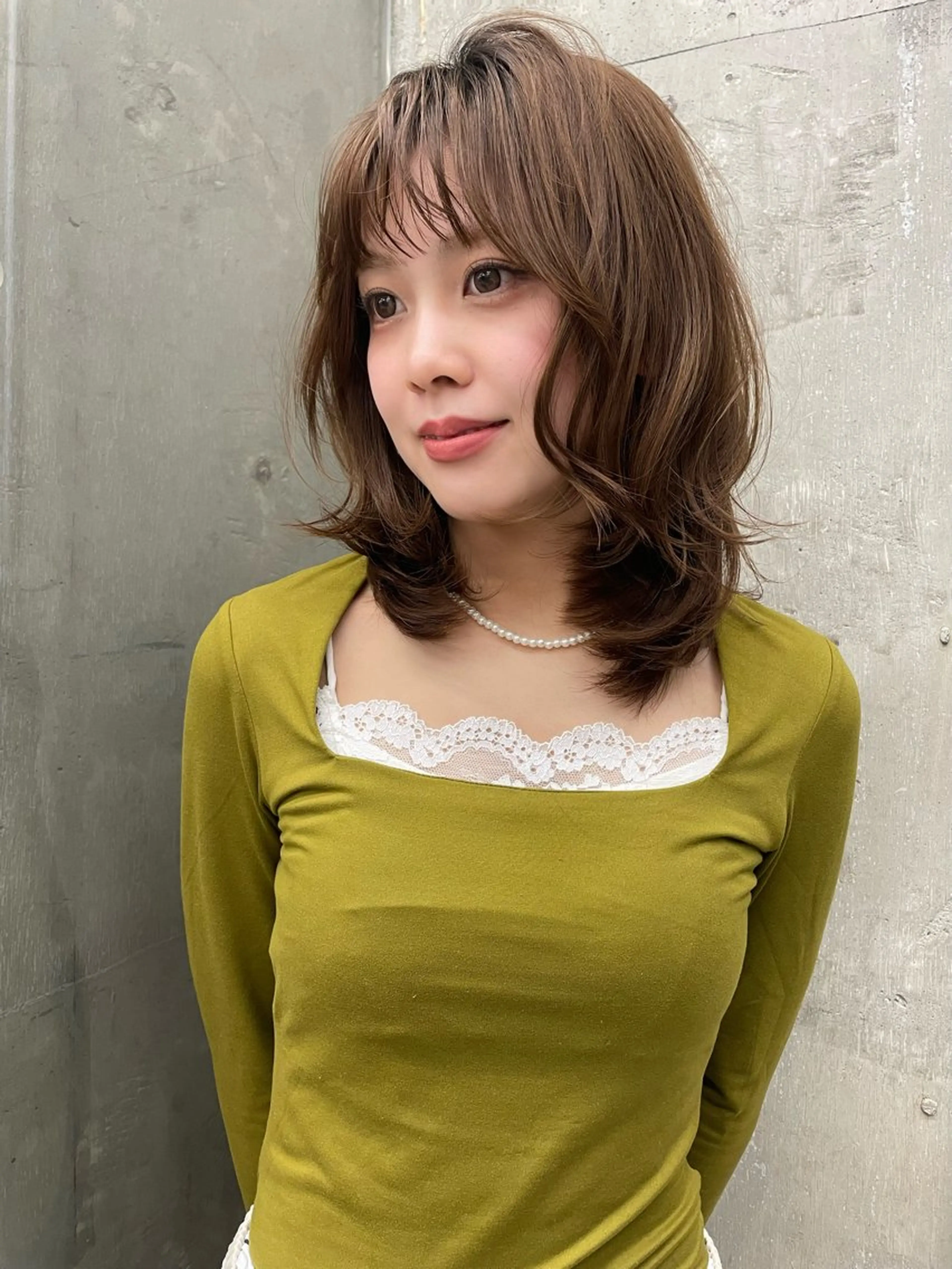 ミディアム カラー RIN/レイヤー/ ボブ/オリーブカラーのヘアスタイル