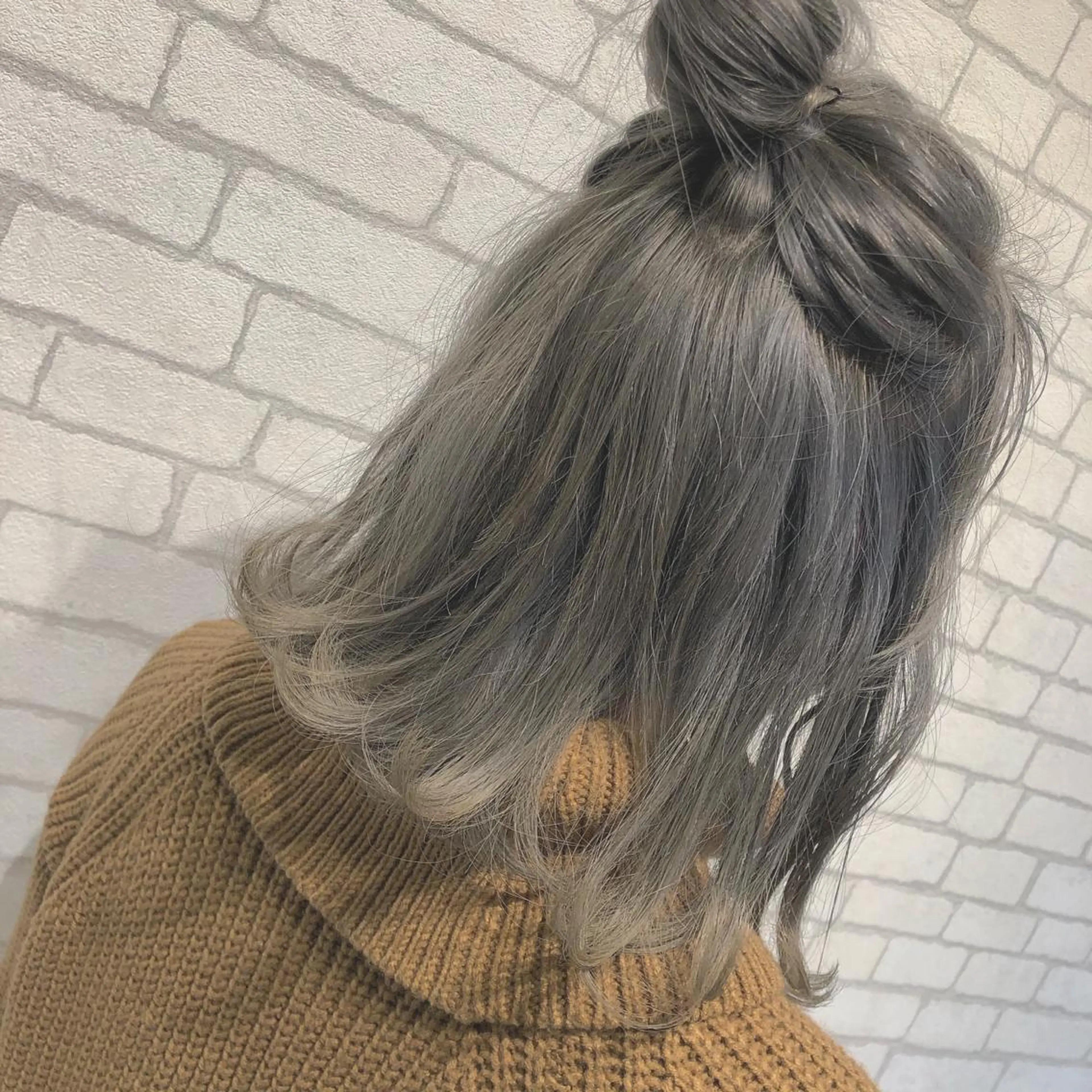 ミディアム カラー 松永 果菜のヘアスタイル