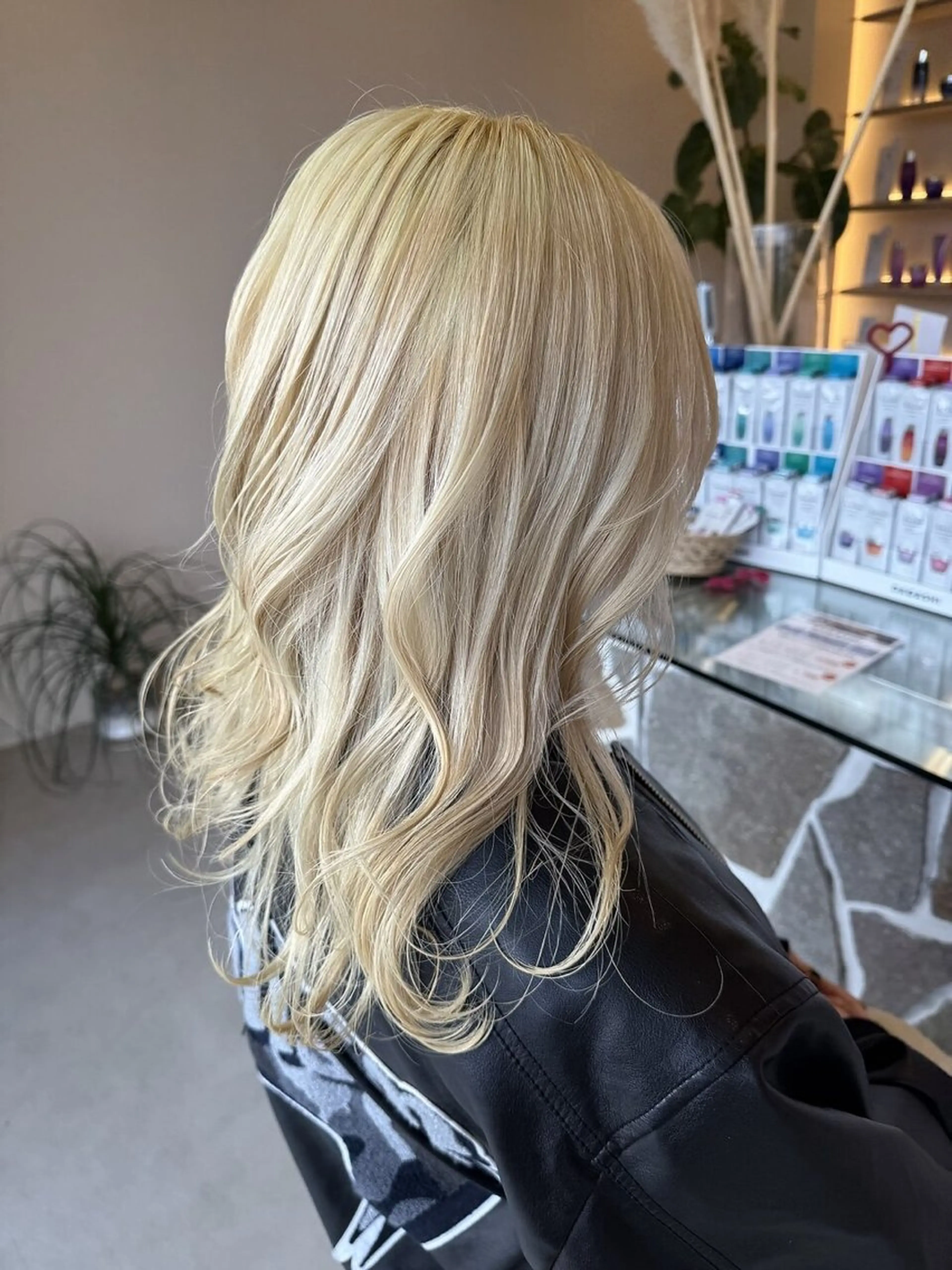 ロング カラー 杉田 実来のヘアスタイル