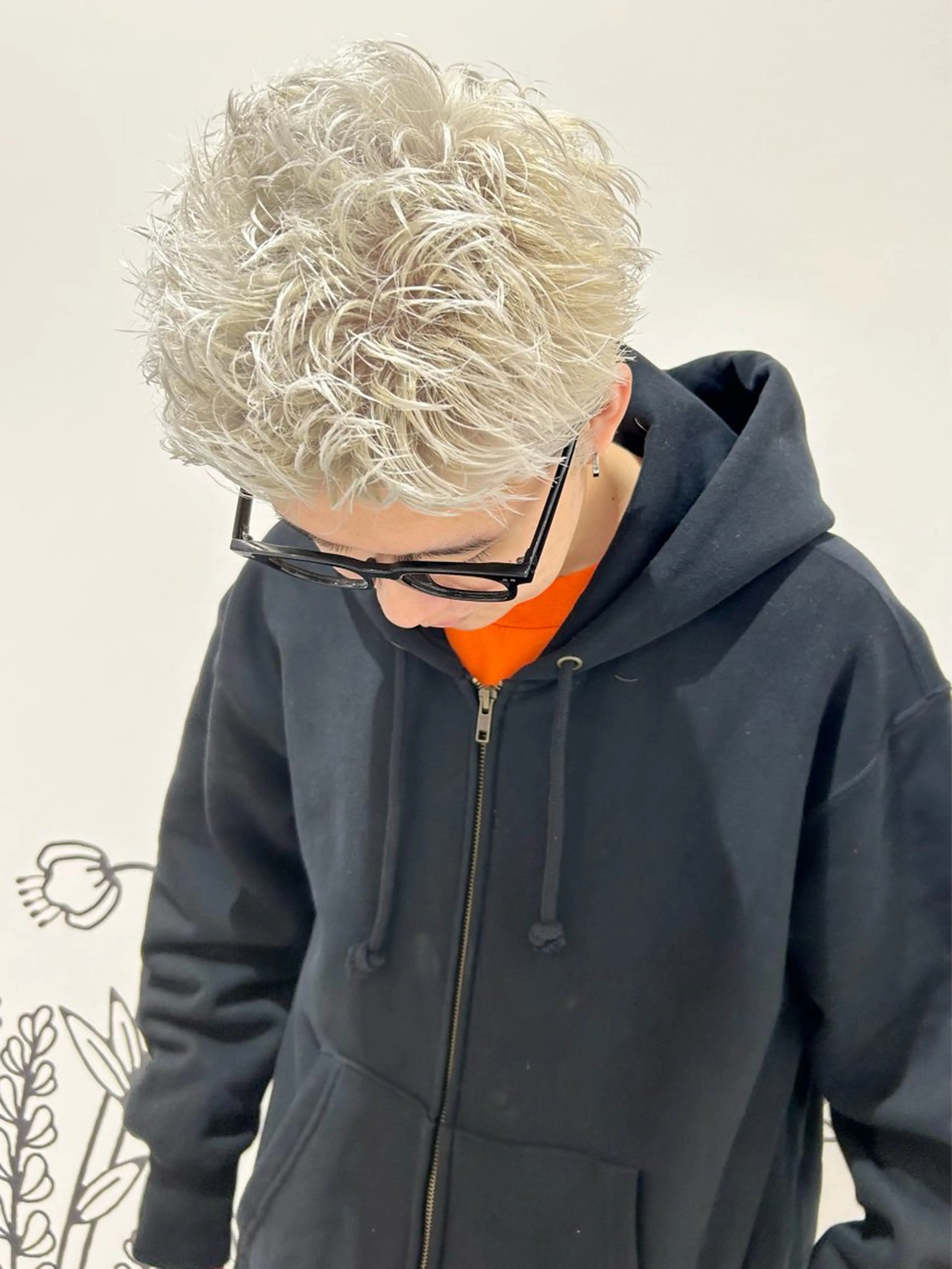 ショート カラー ハイトーン/ブリーチ 似合せカット/パーマのヘアスタイル