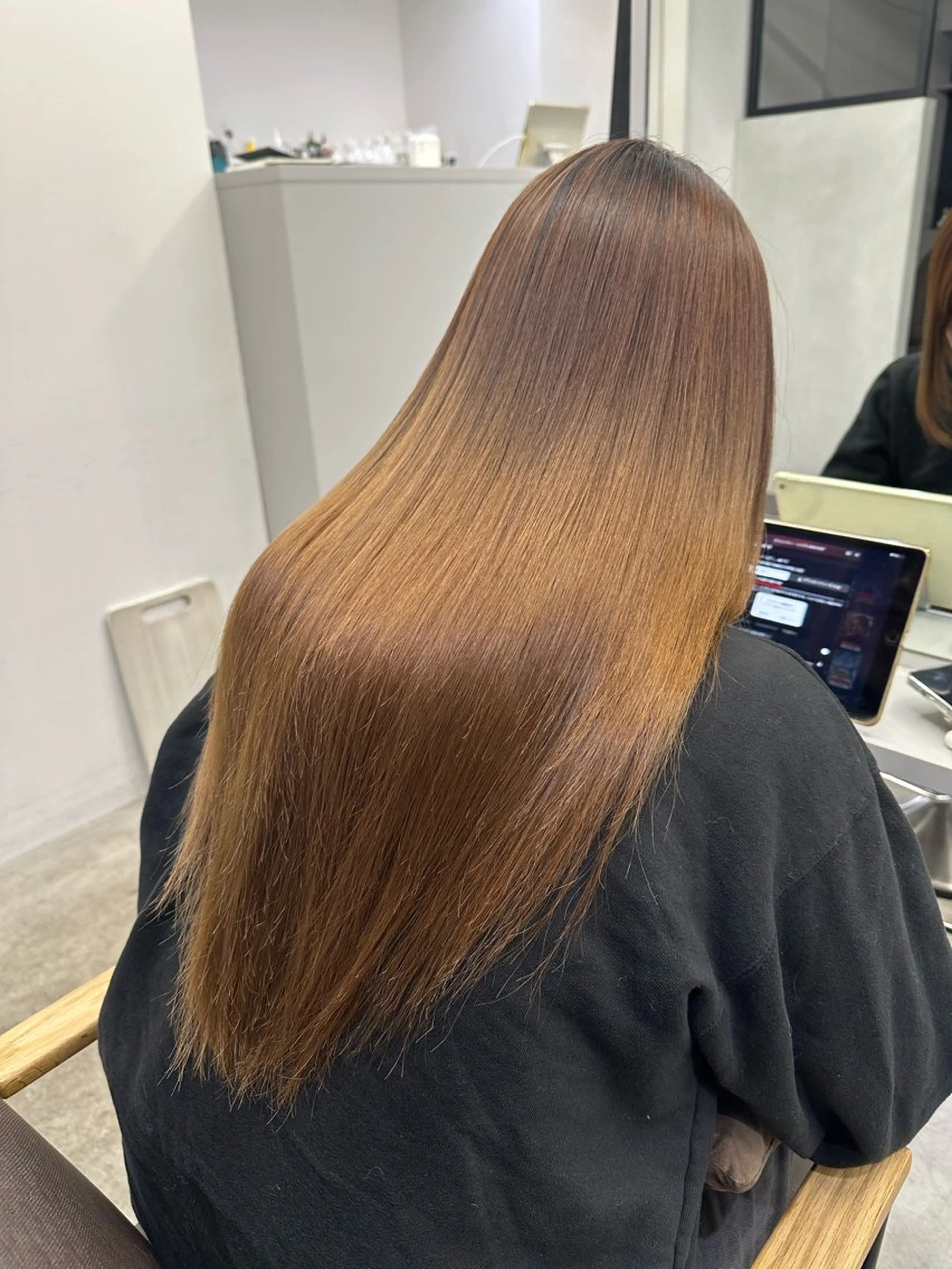 ロング パーマ 縮毛矯正 ハイトーンカラー が絶対可愛い✨泰聖✨のヘアスタイル