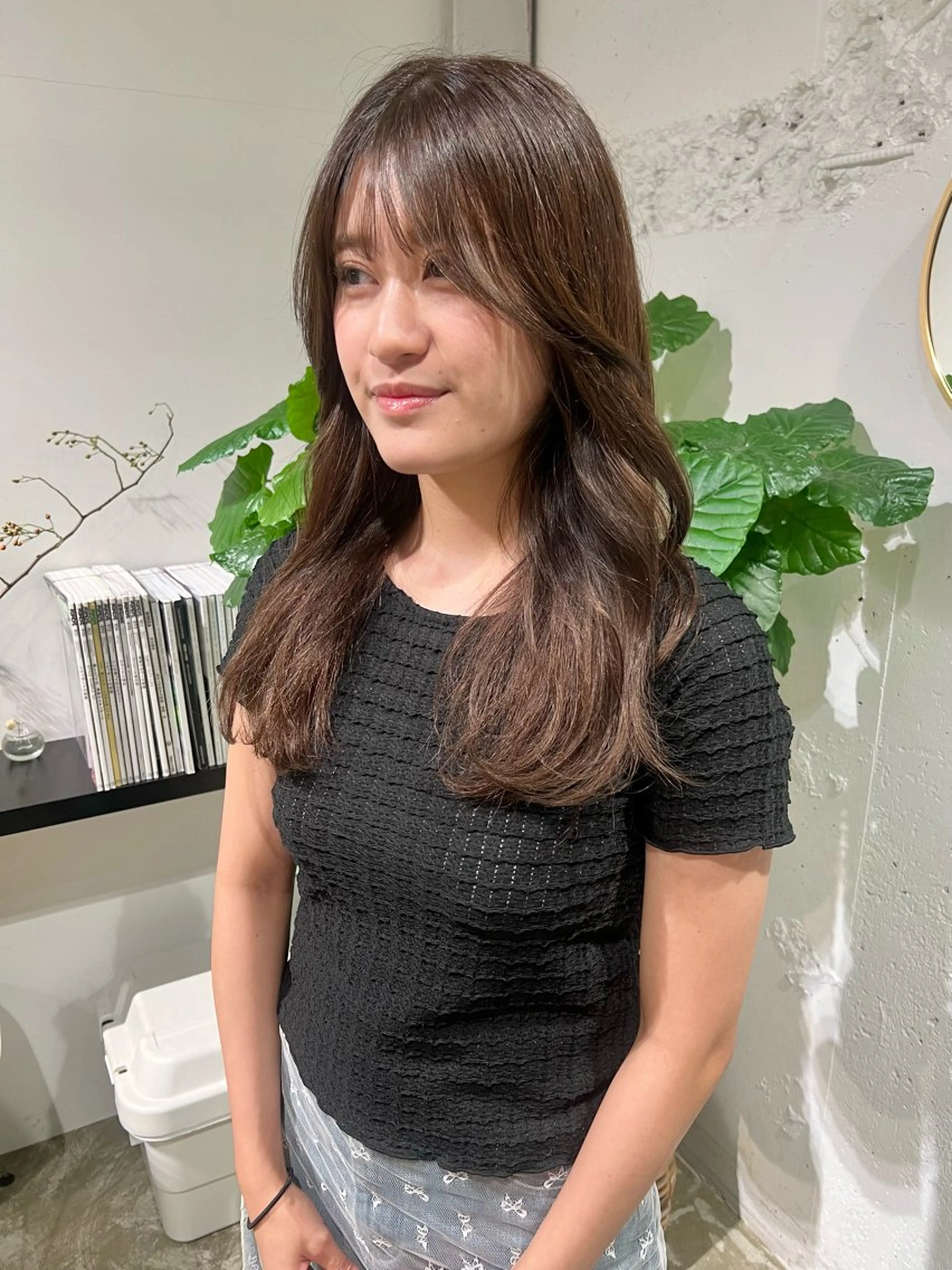 ロング カット ヘアカラー 石井 菜々のヘアスタイル