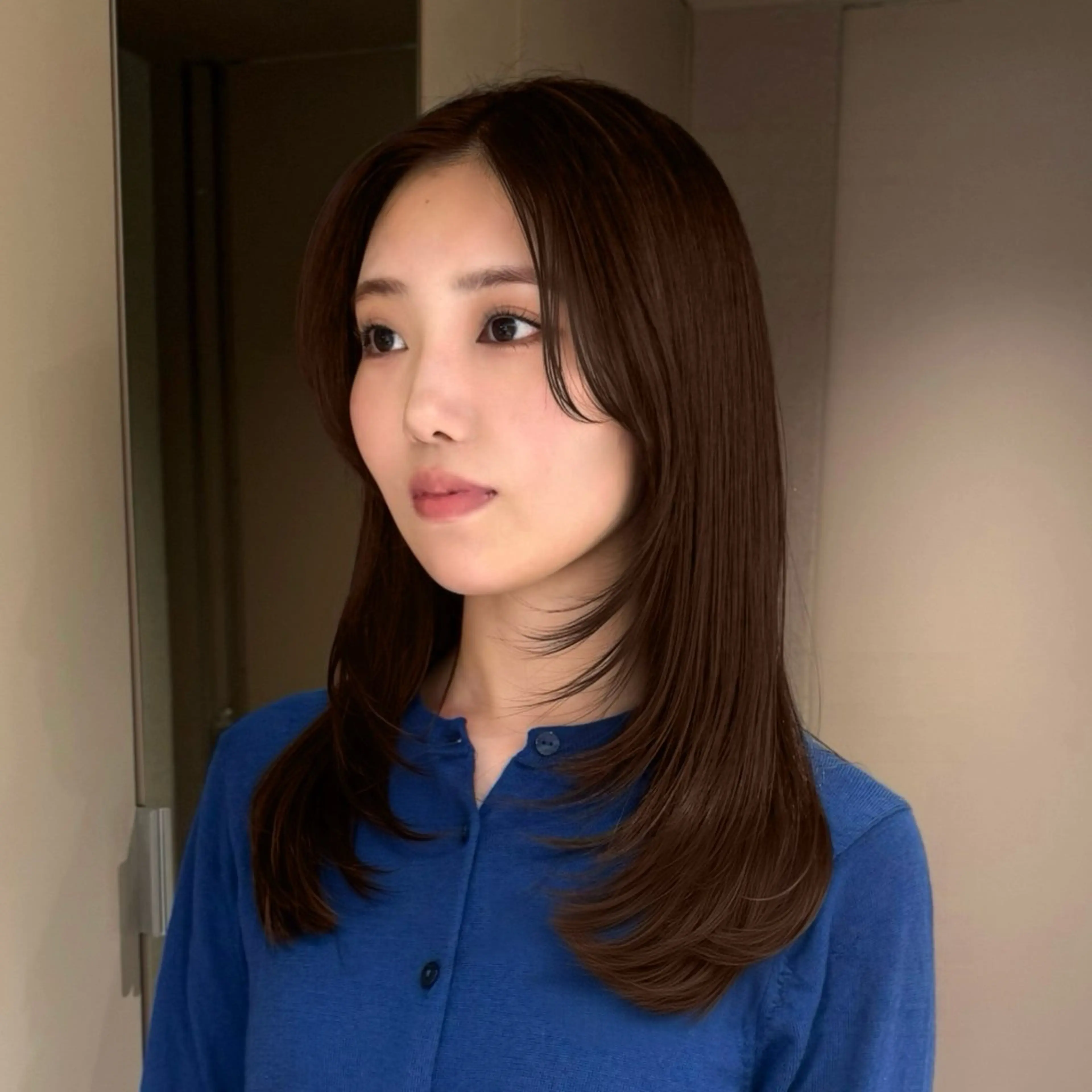 セミロング カラー カット ヘアカラー Akari暖色カラー /レイヤーカットのヘアスタイル