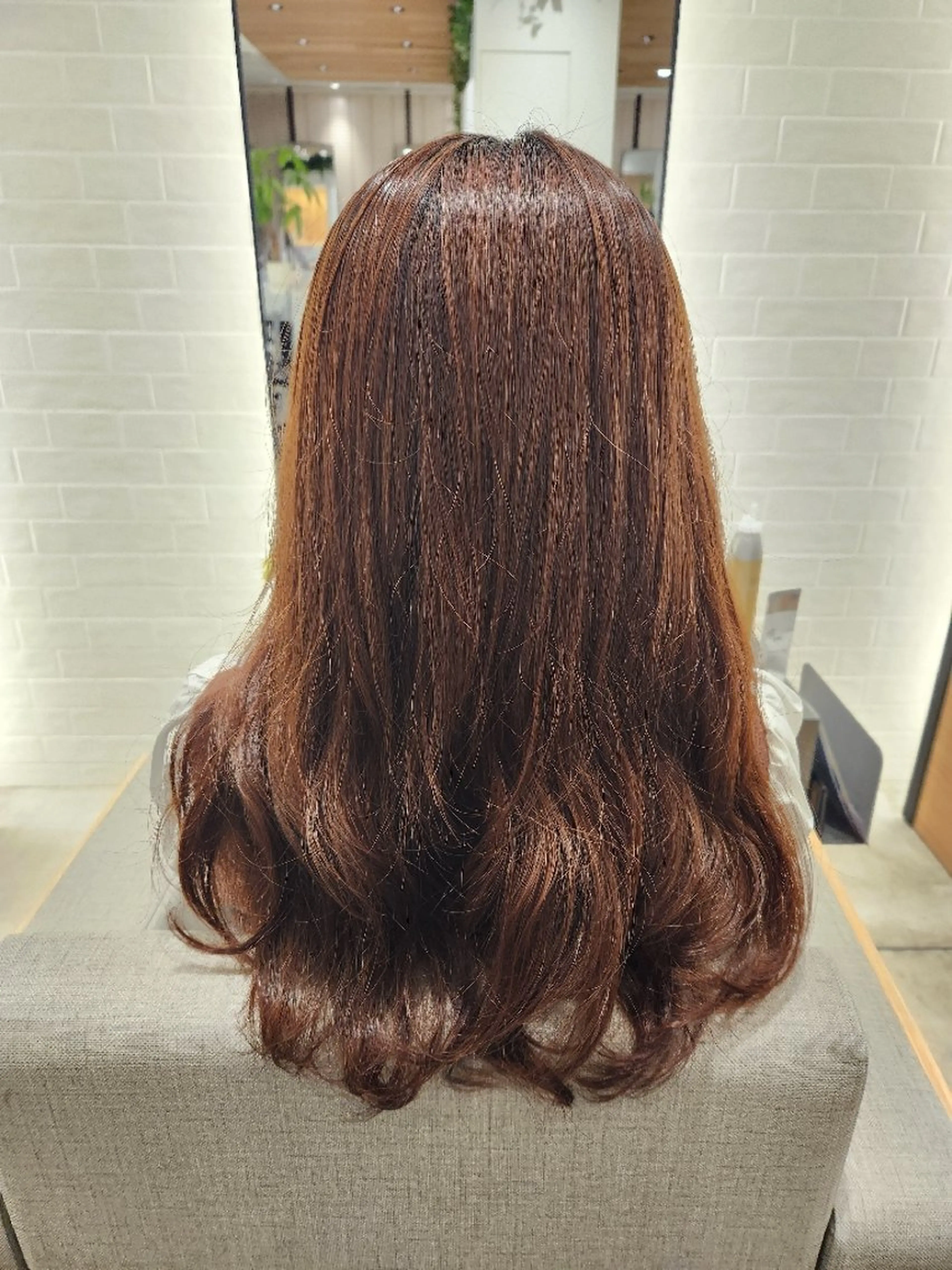 セミロング パーマ 💜艶髪カラー💜 🎶富川美希🎶のヘアスタイル