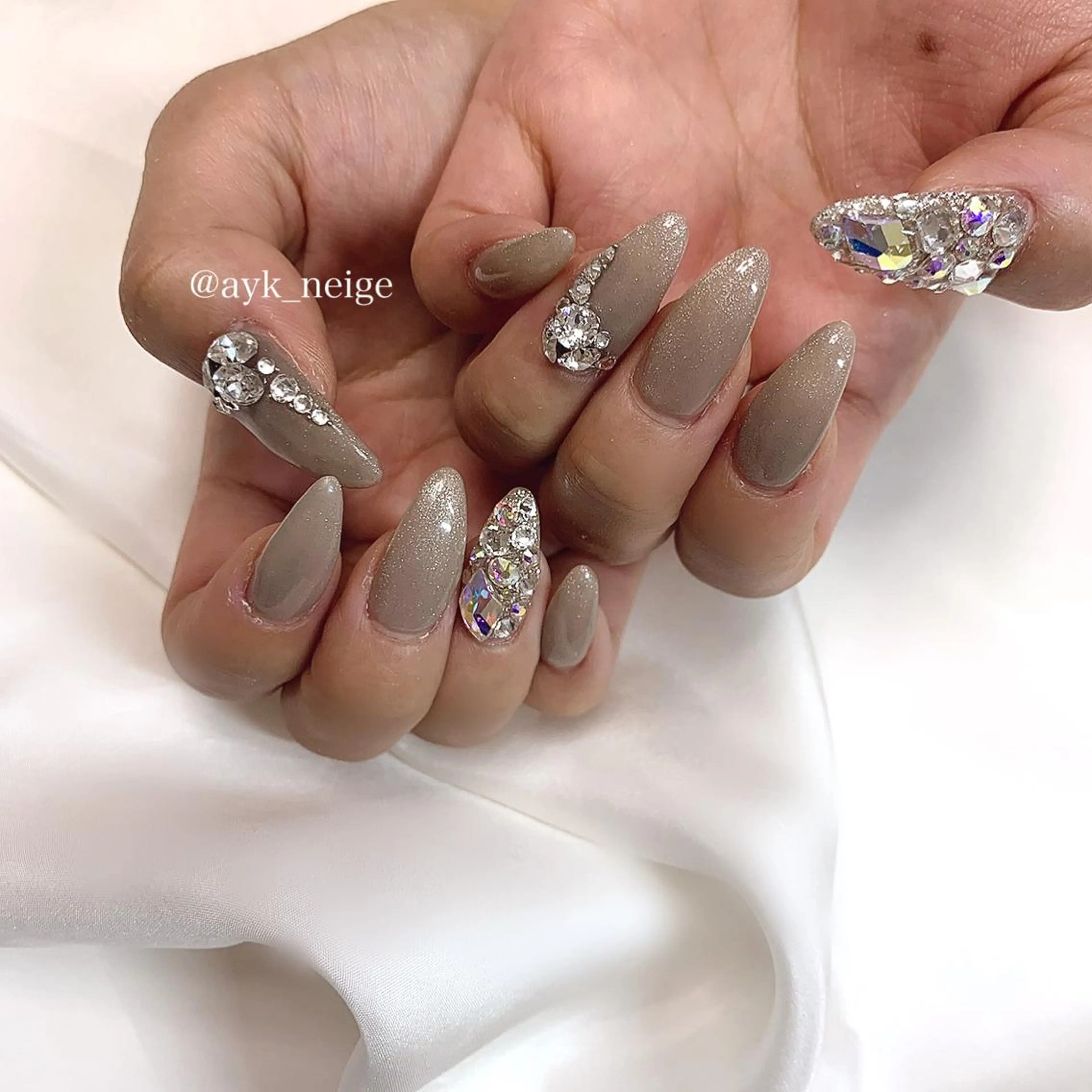 ネイル フットネイル キラキラネイル 韓国ネイル ツイードネイル 冬ネイル n'eige nail所属・大谷 綾香のネイルデザイン