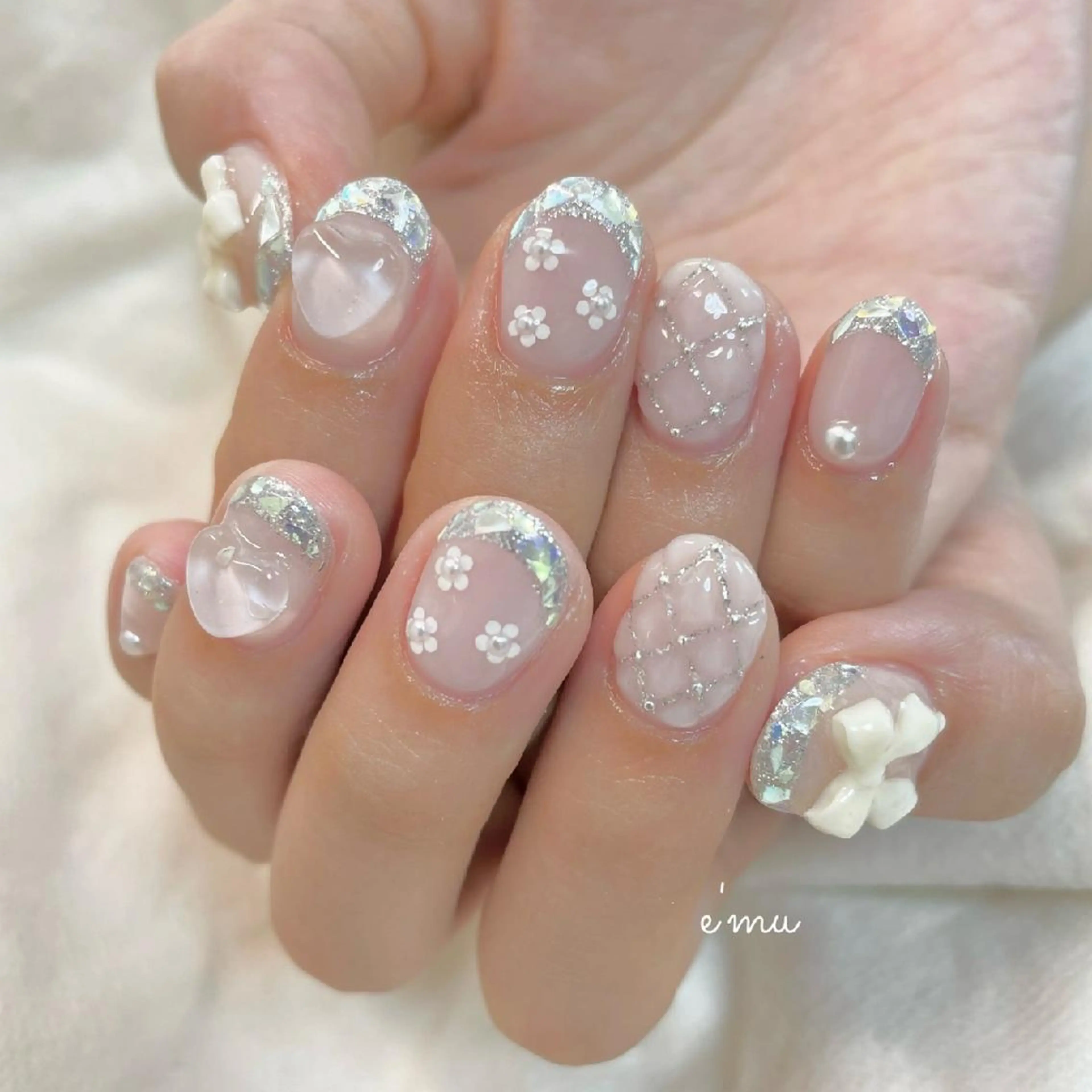 ネイル フレンチネイル ガーリー ガラスフレンチ ハート ピンク nail salon e'mu💐のネイルデザイン