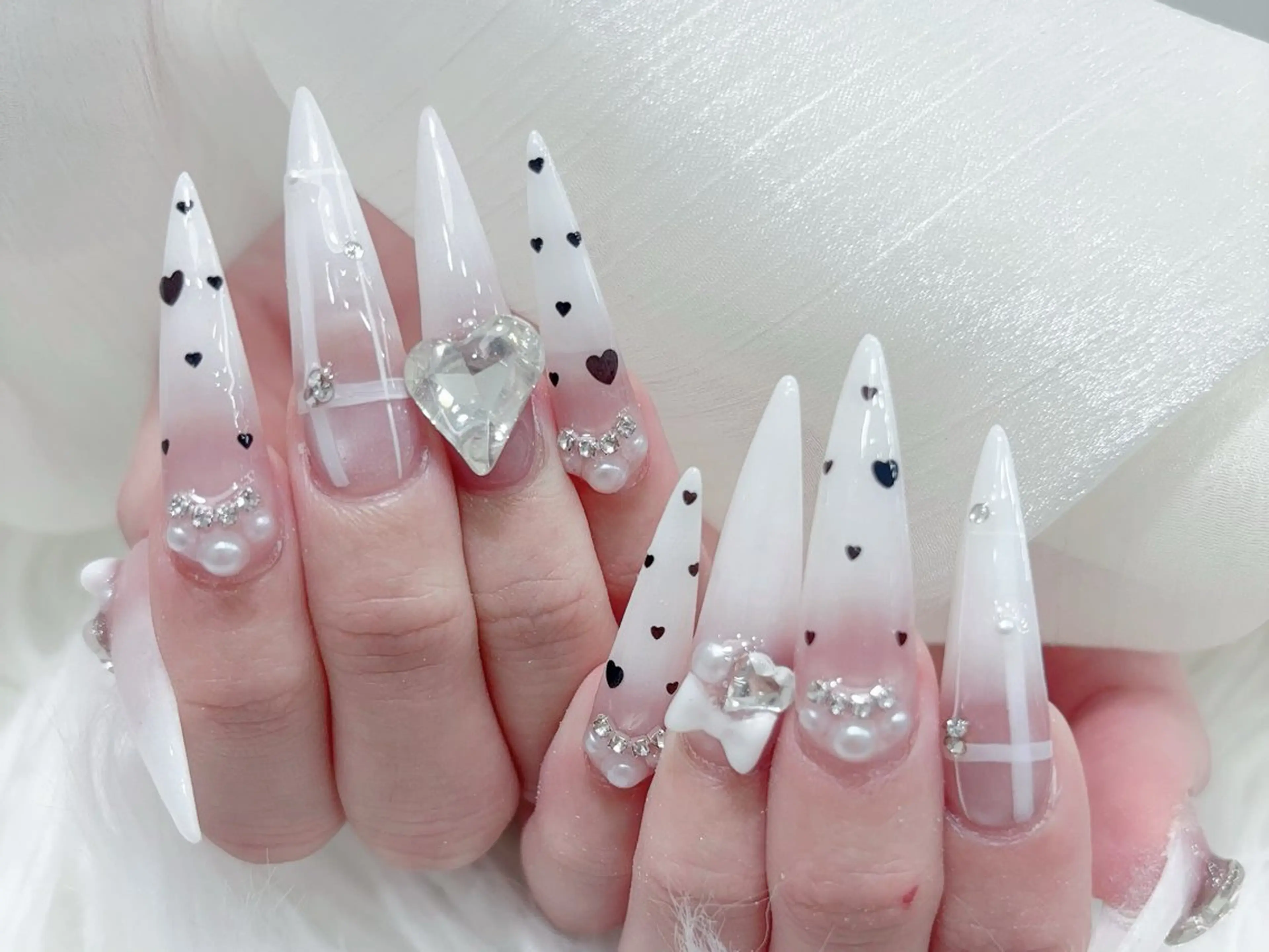 ネイル 成人式 マグネットネイル 大理石ネイル(マーブル) リボン 夏ネイル ハンドネイル MoMoA Nail ネイル長さ出し専門店のネイルデザイン