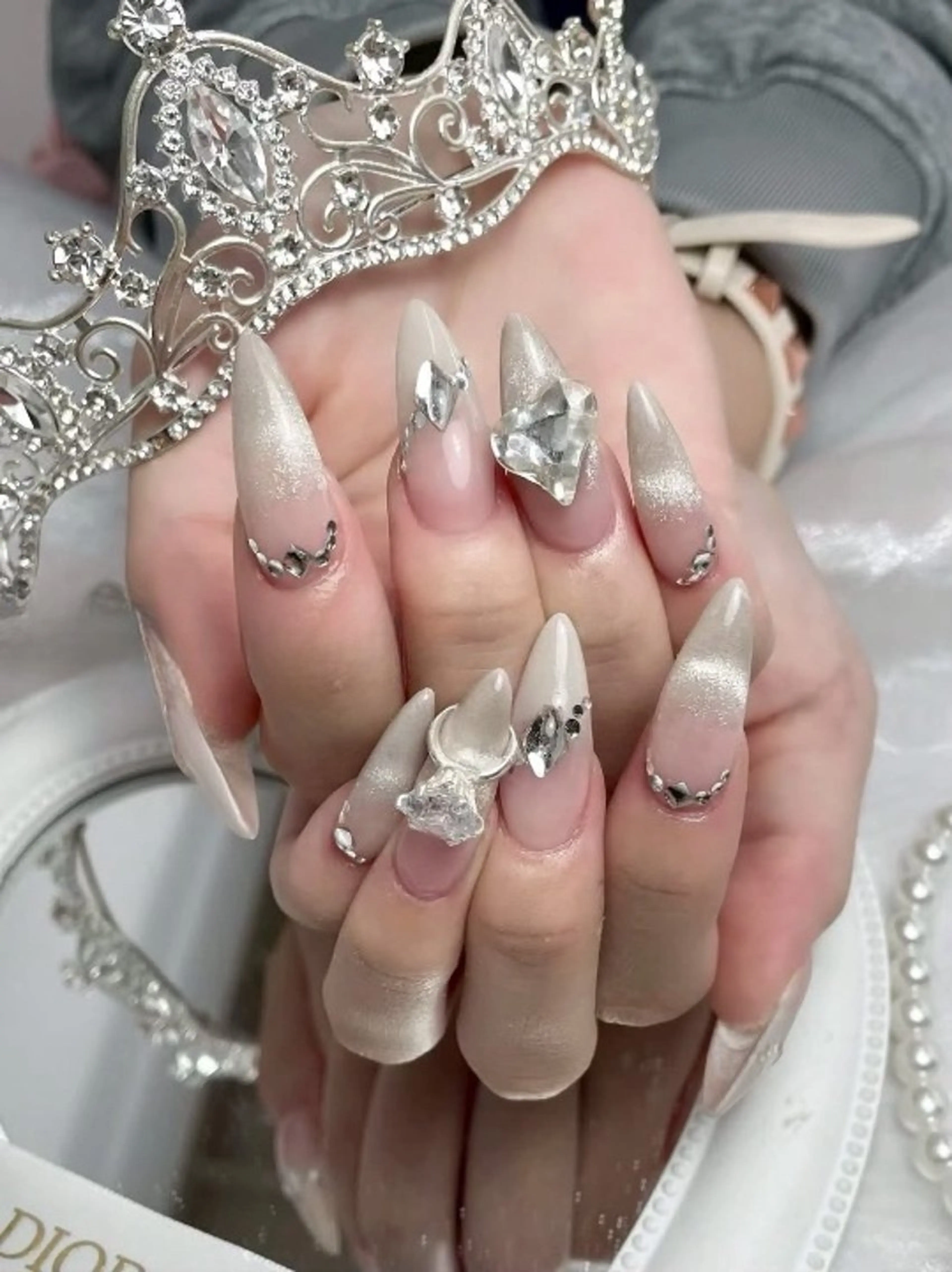 カラー グラデーションカラー ピンクカラー ハンドネイル AIN Nailのネイルデザイン