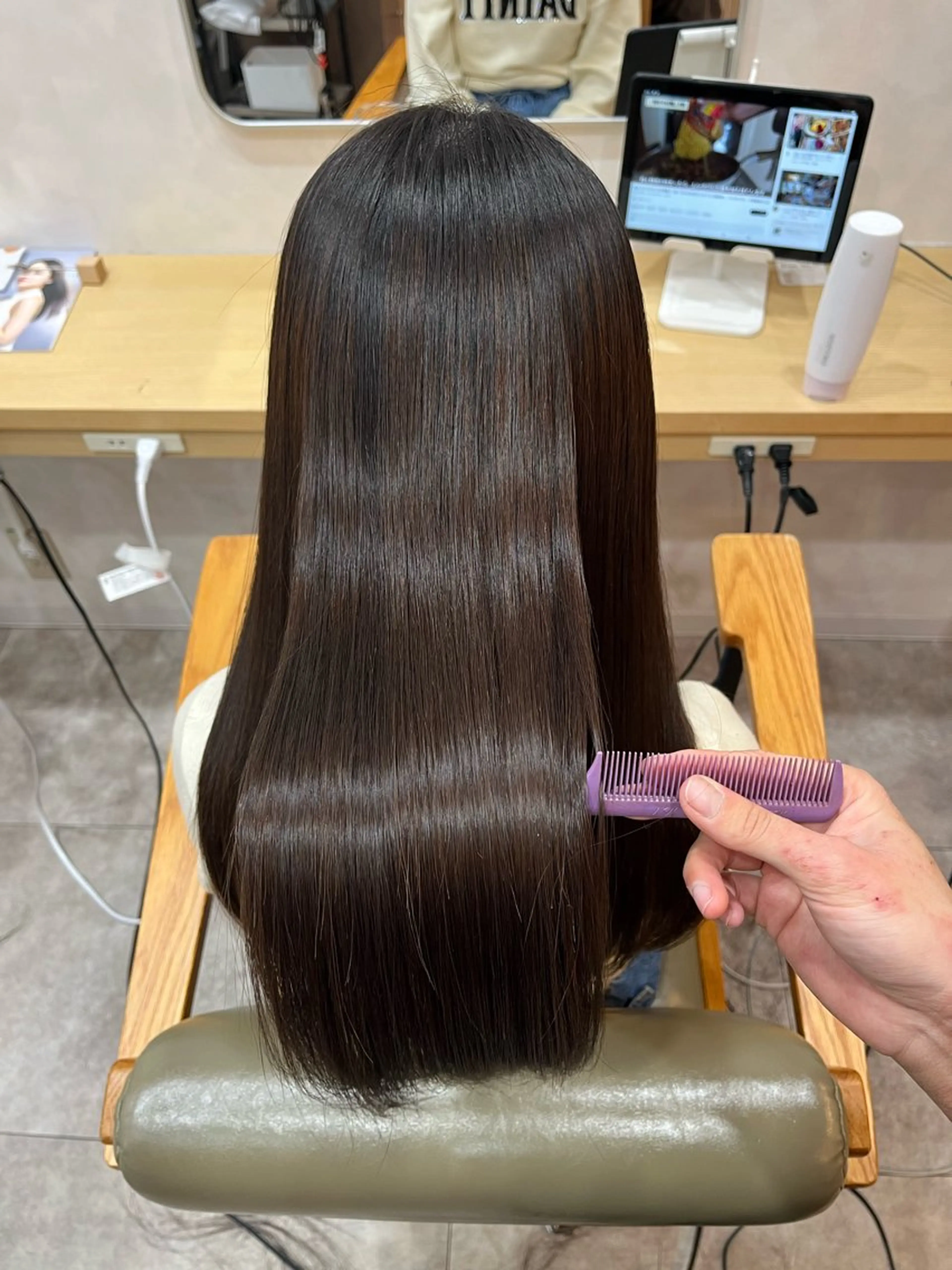 ロング 髪質改善 レイヤーカット トリートメント 酸性ストレート カット 縮毛矯正 トリートメント 髪質改善/レイヤー/ ボブ/磯野史歩のヘアスタイル