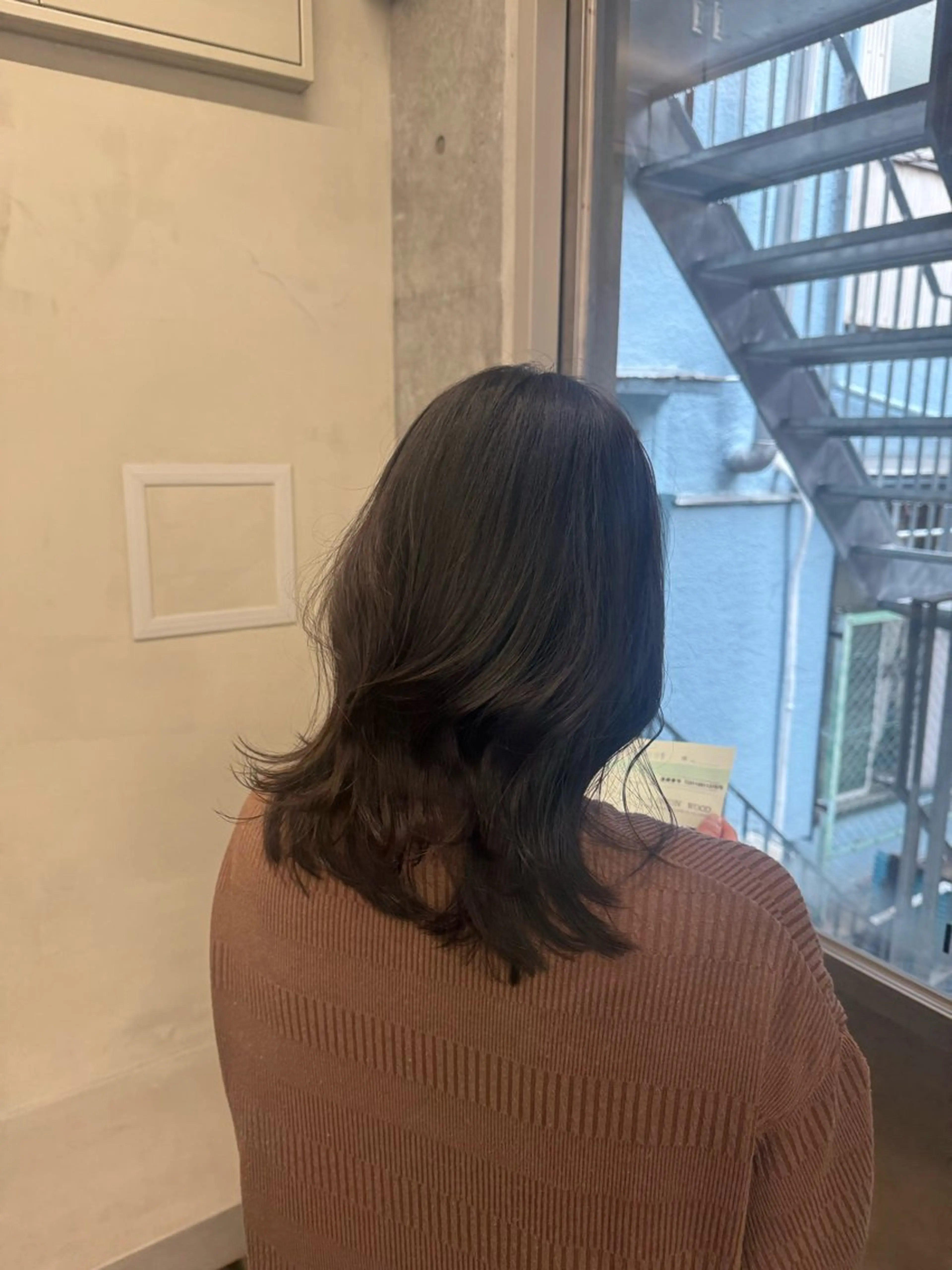 セミロング アッシュ 顔周りカット 韓国風ヘア レイヤーカット おくれ毛 カット ヘアカラー 誰より丁寧なカット/ 小林輝/レイヤーのヘアスタイル