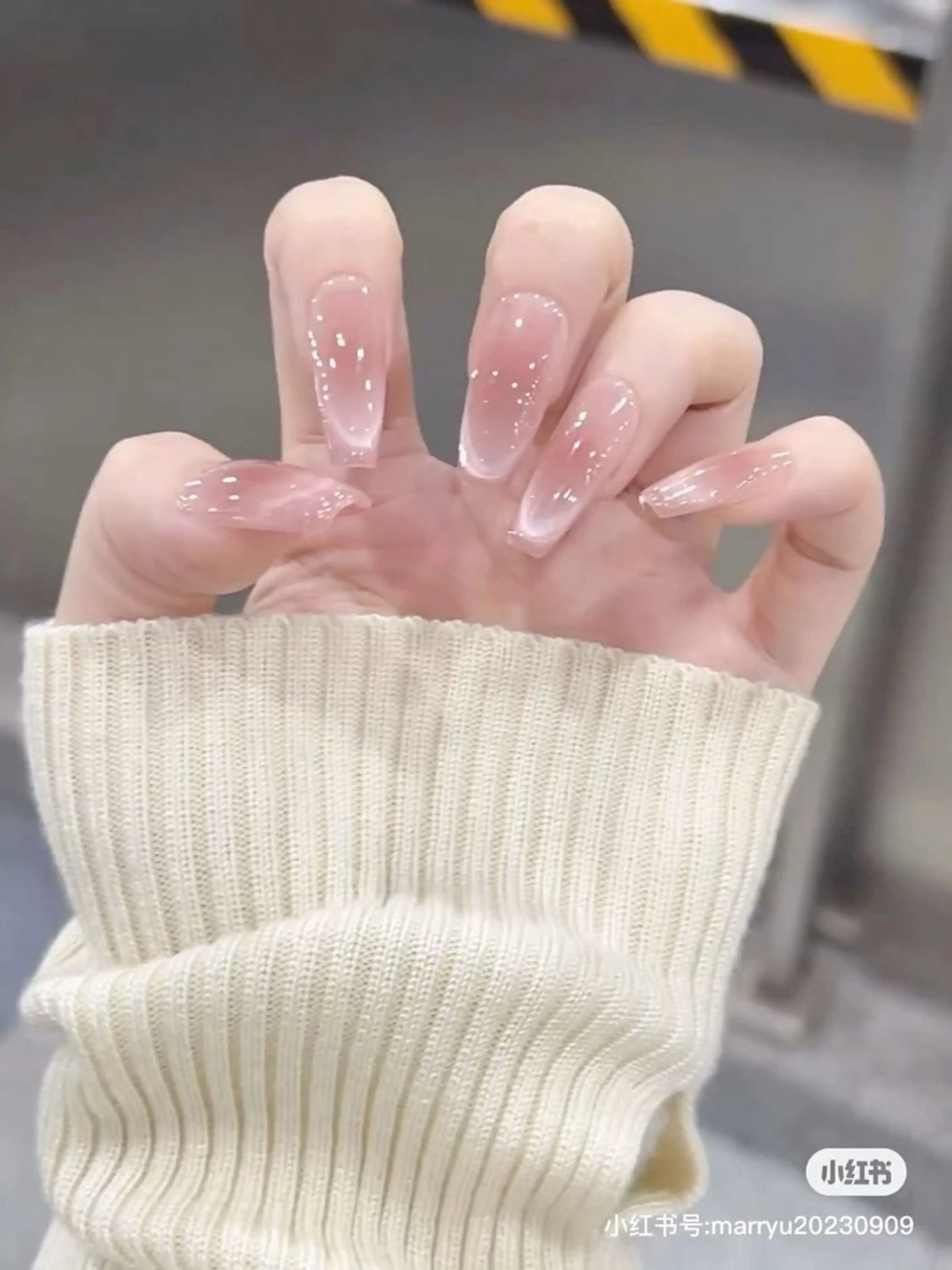 ネイル オーロラネイル チークネイル 長さ出し フットネイル フレンチネイル ハンドネイル Lee Nailsのネイルデザイン