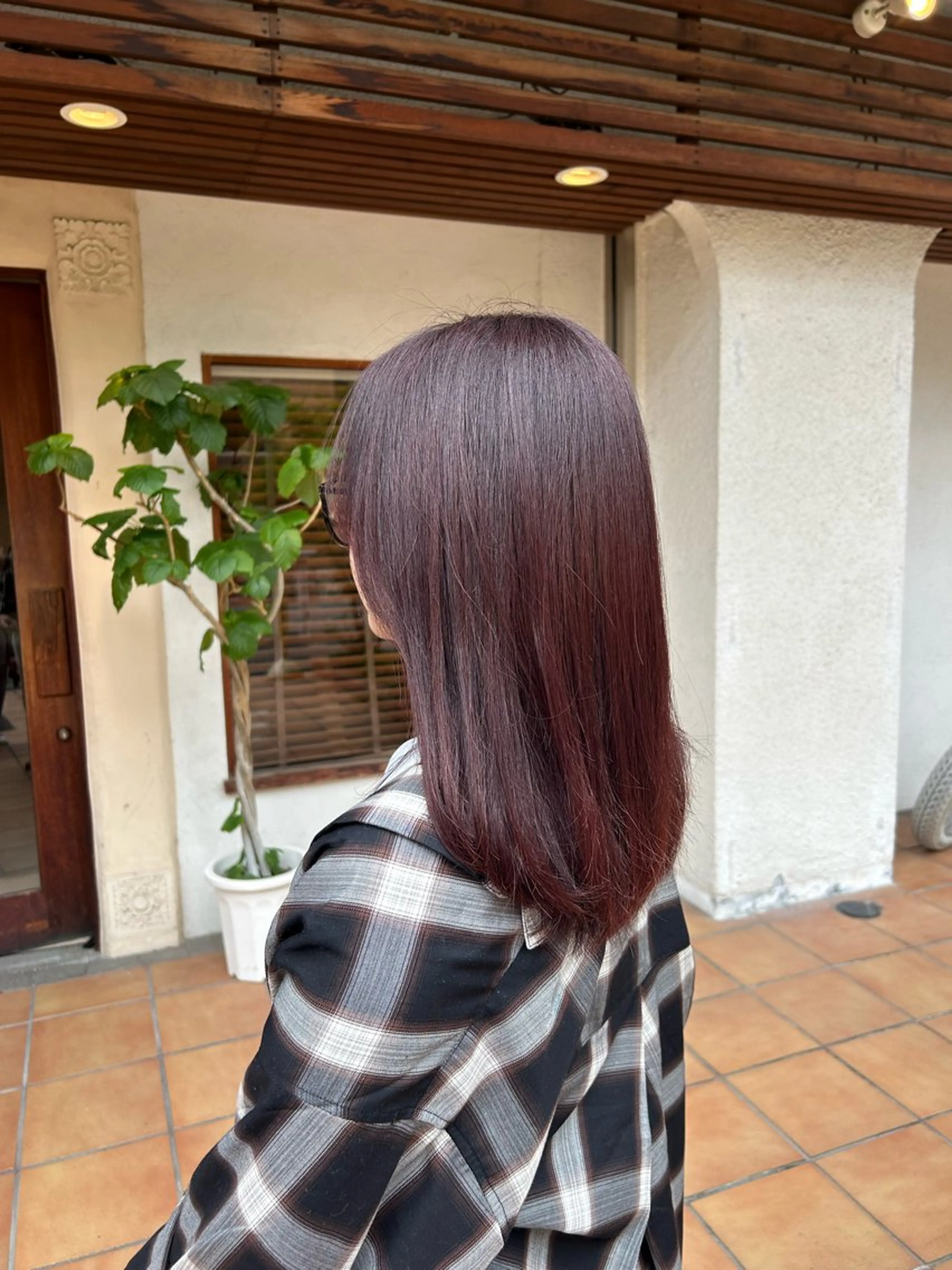 セミロング カラー カット ヘアカラー トリートメント ヘッドスパ putri 川邉 優花のヘアスタイル