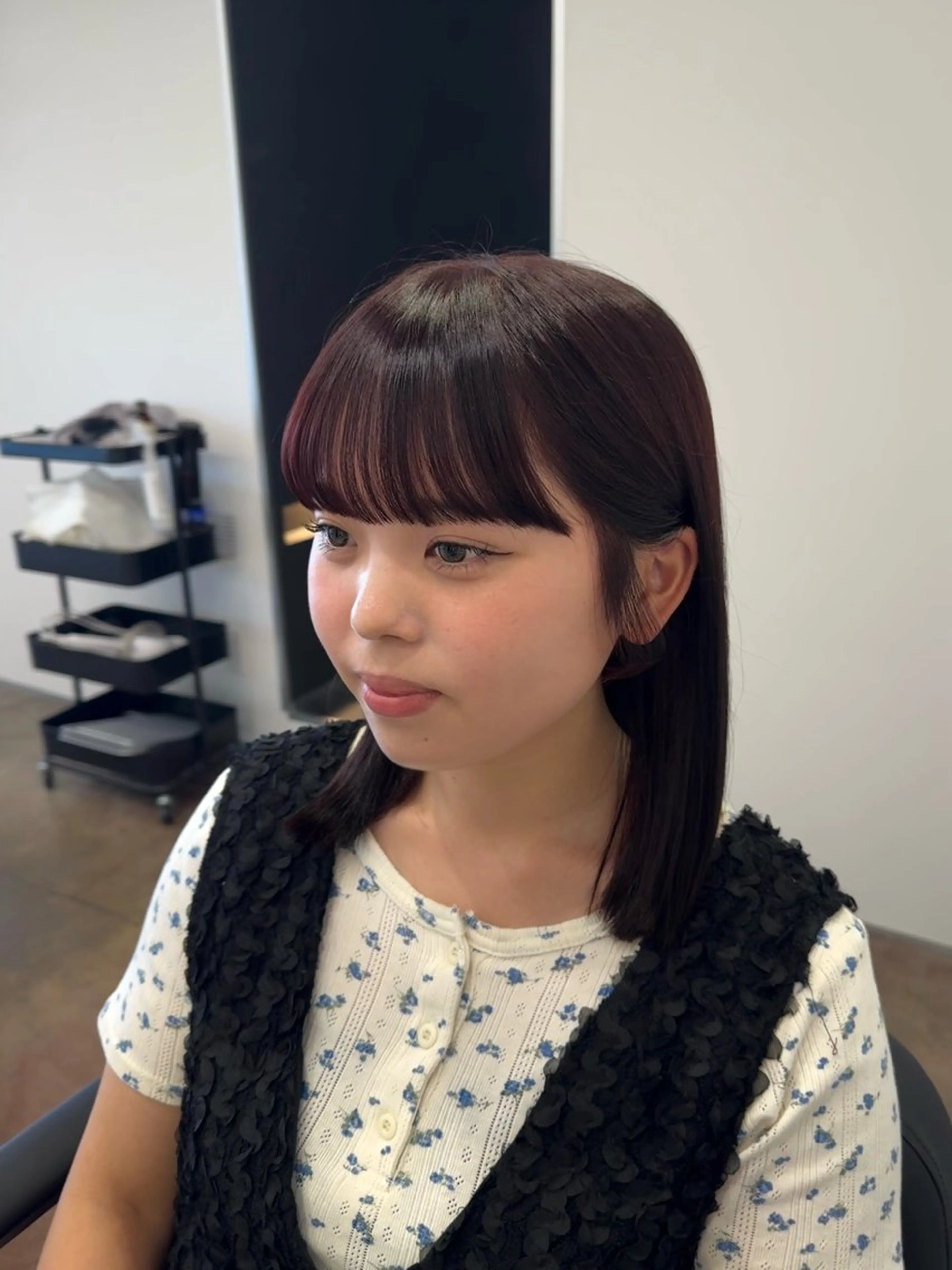 ミディアム ワイドバング 山下 遼香のヘアスタイル