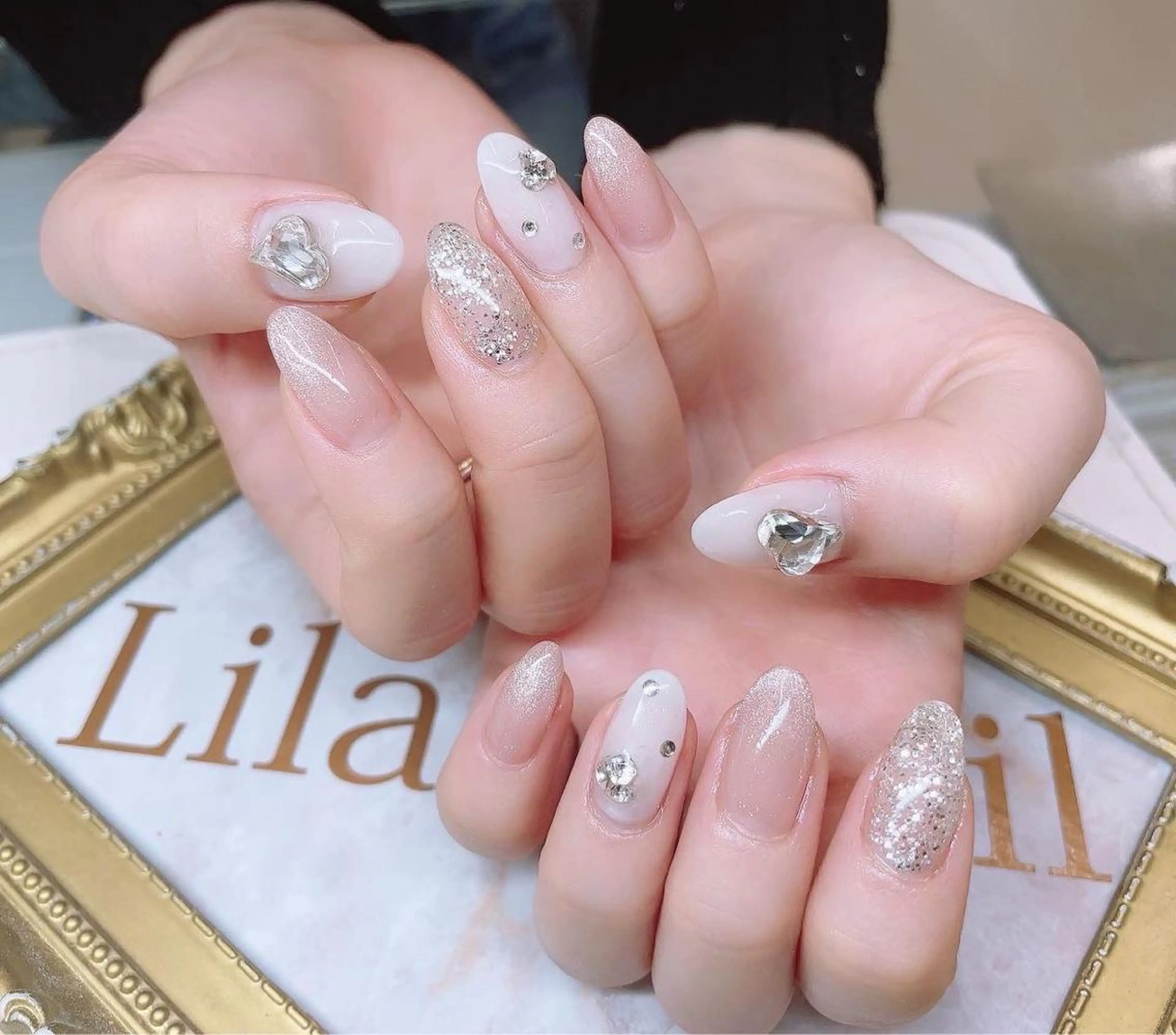 ネイル オーロラネイル ジェルネイル グラデーション ハードジェル キラキラネイル Lilas Nailのネイルデザイン
